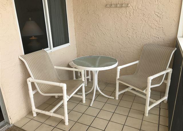 HOLIDAY SURF & RACQUET CLUB - Residential