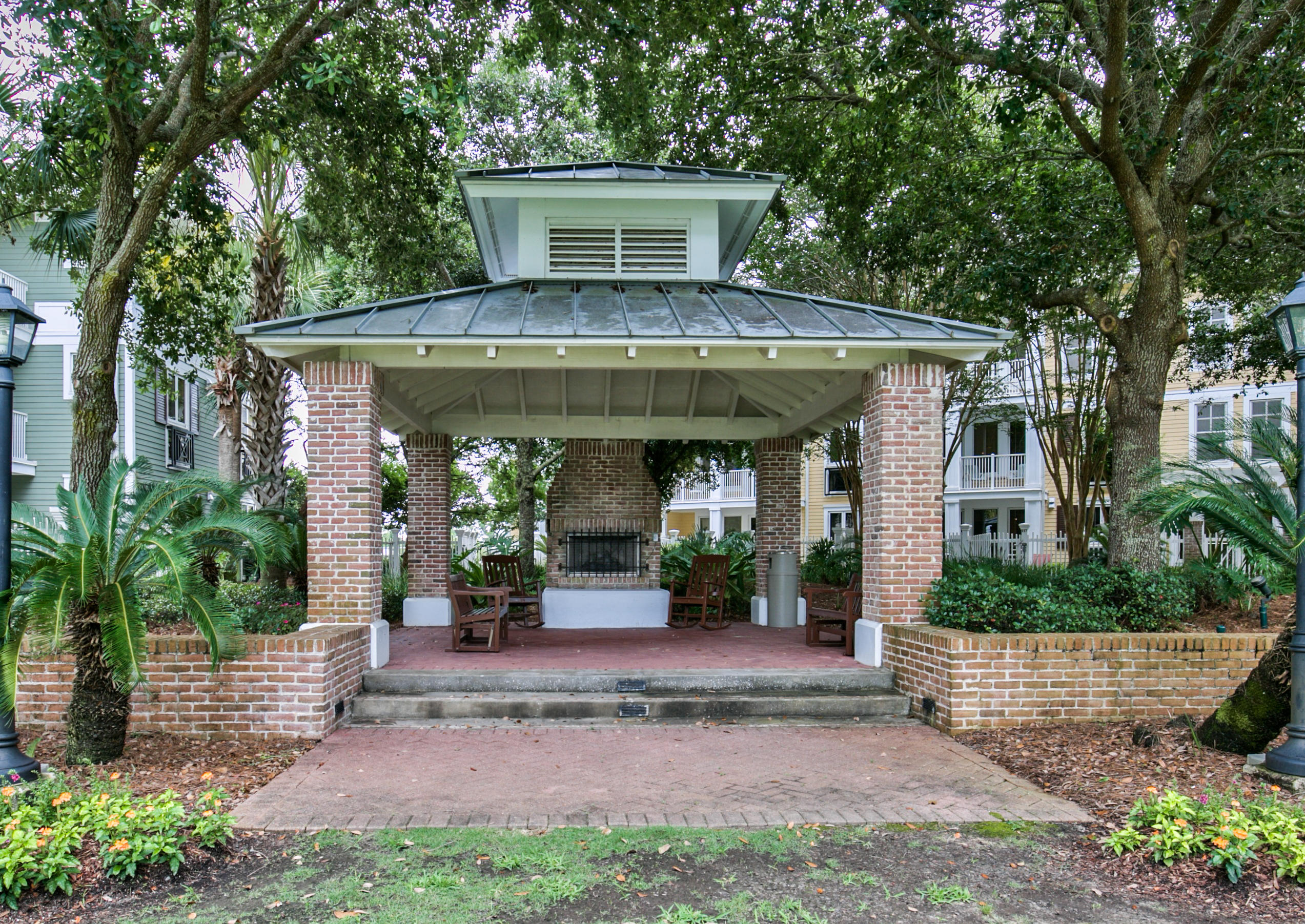 PILOT HOUSE - Residential