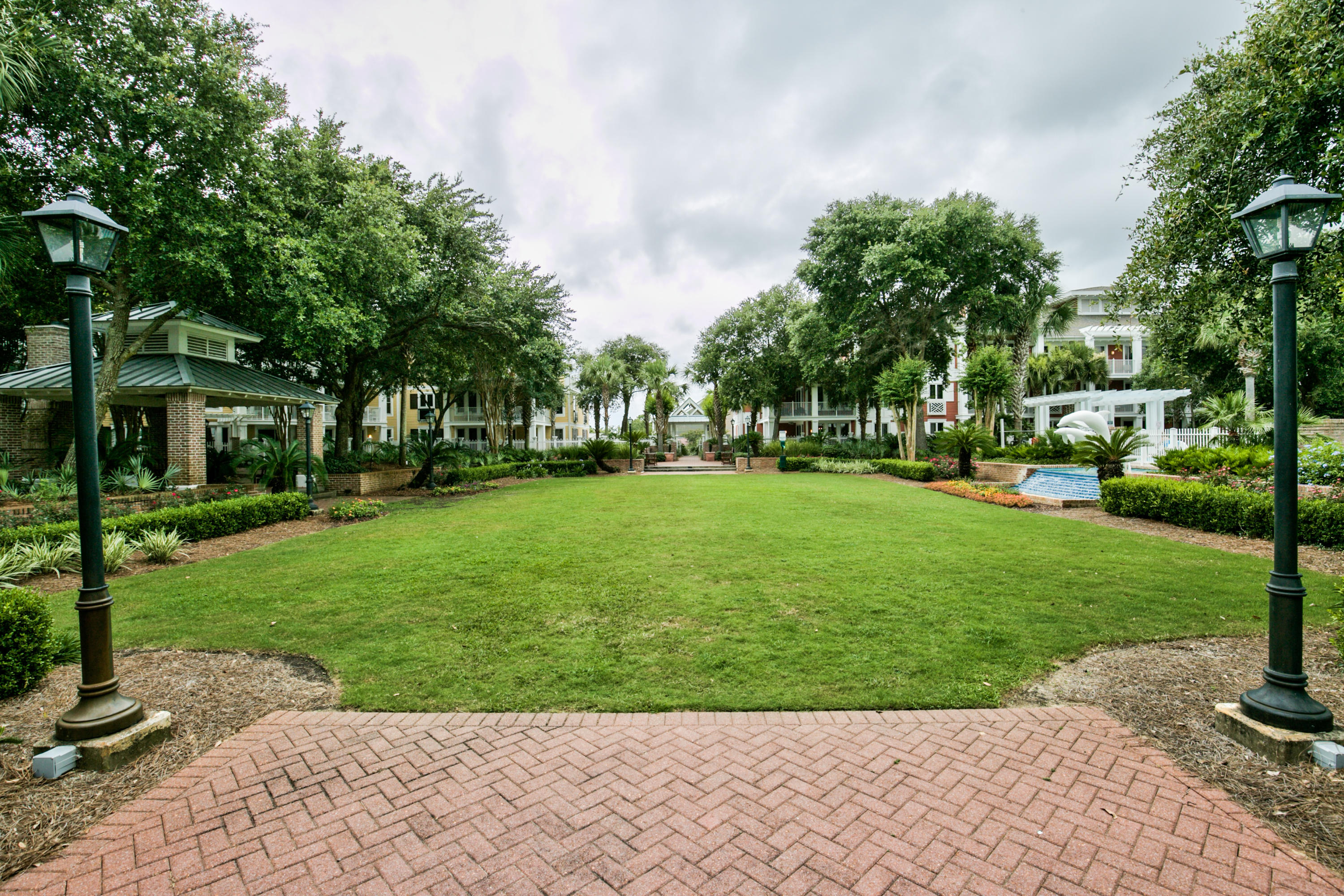 PILOT HOUSE - Residential