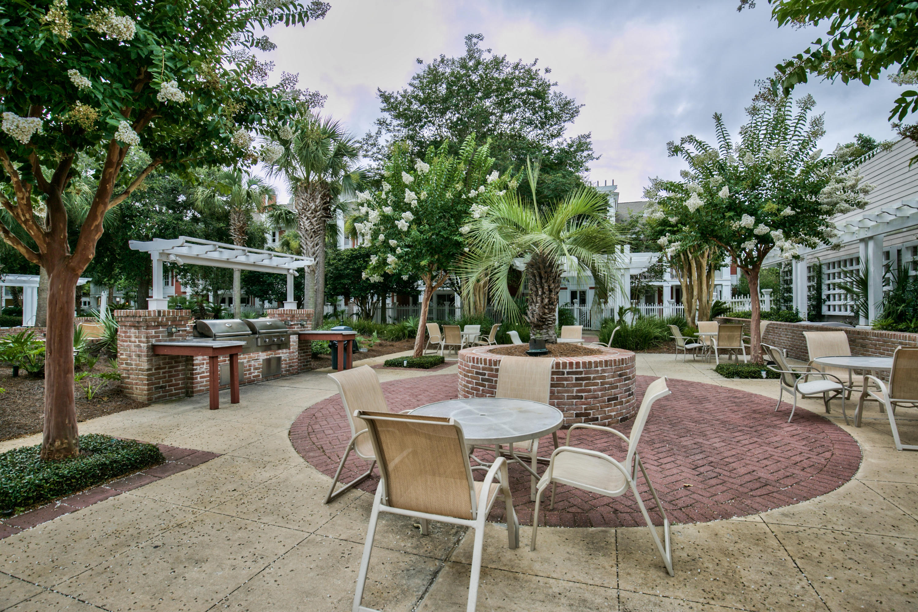 PILOT HOUSE - Residential