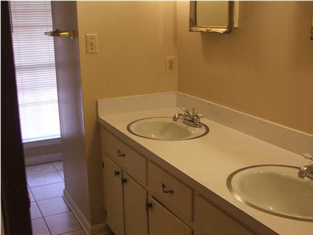 HERITAGE HILLS UNIT 1 - Residential