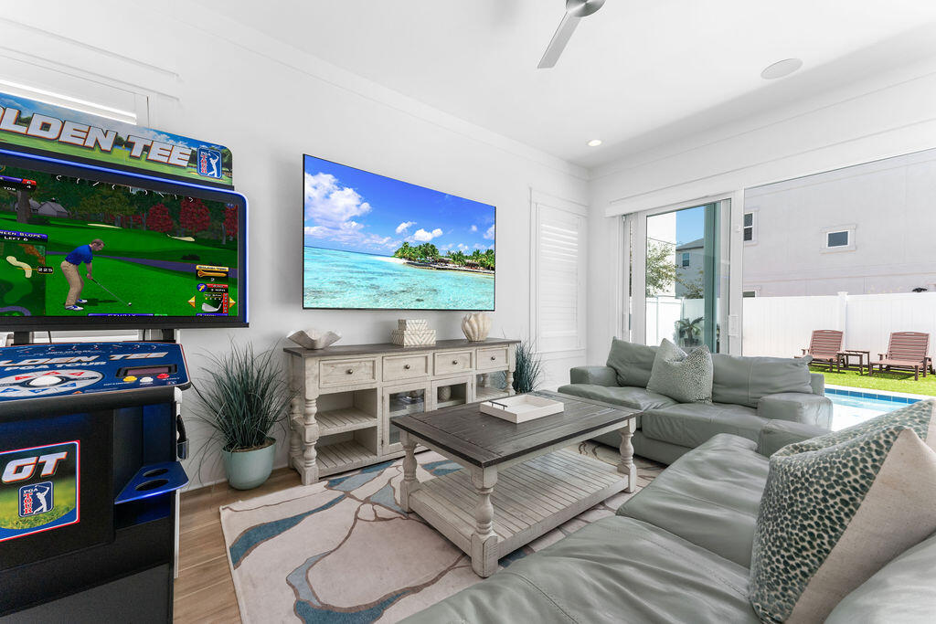 Estates at Hidden Palms - Residential