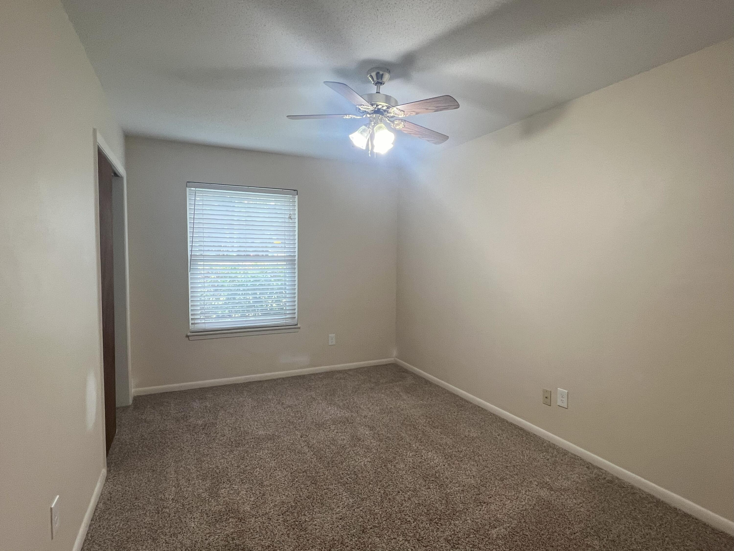 SHERWOOD FOREST - Residential Lease