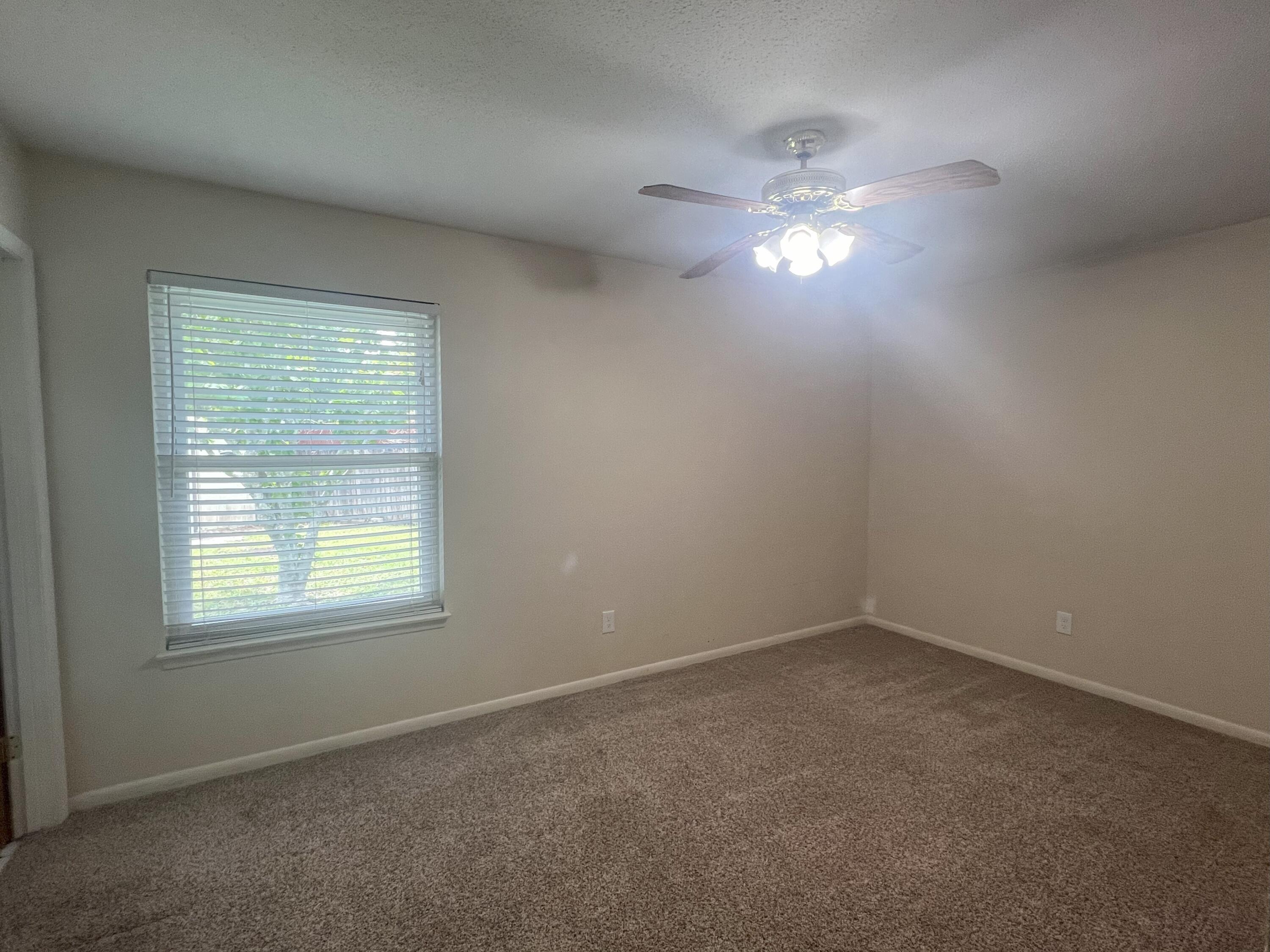 SHERWOOD FOREST - Residential Lease