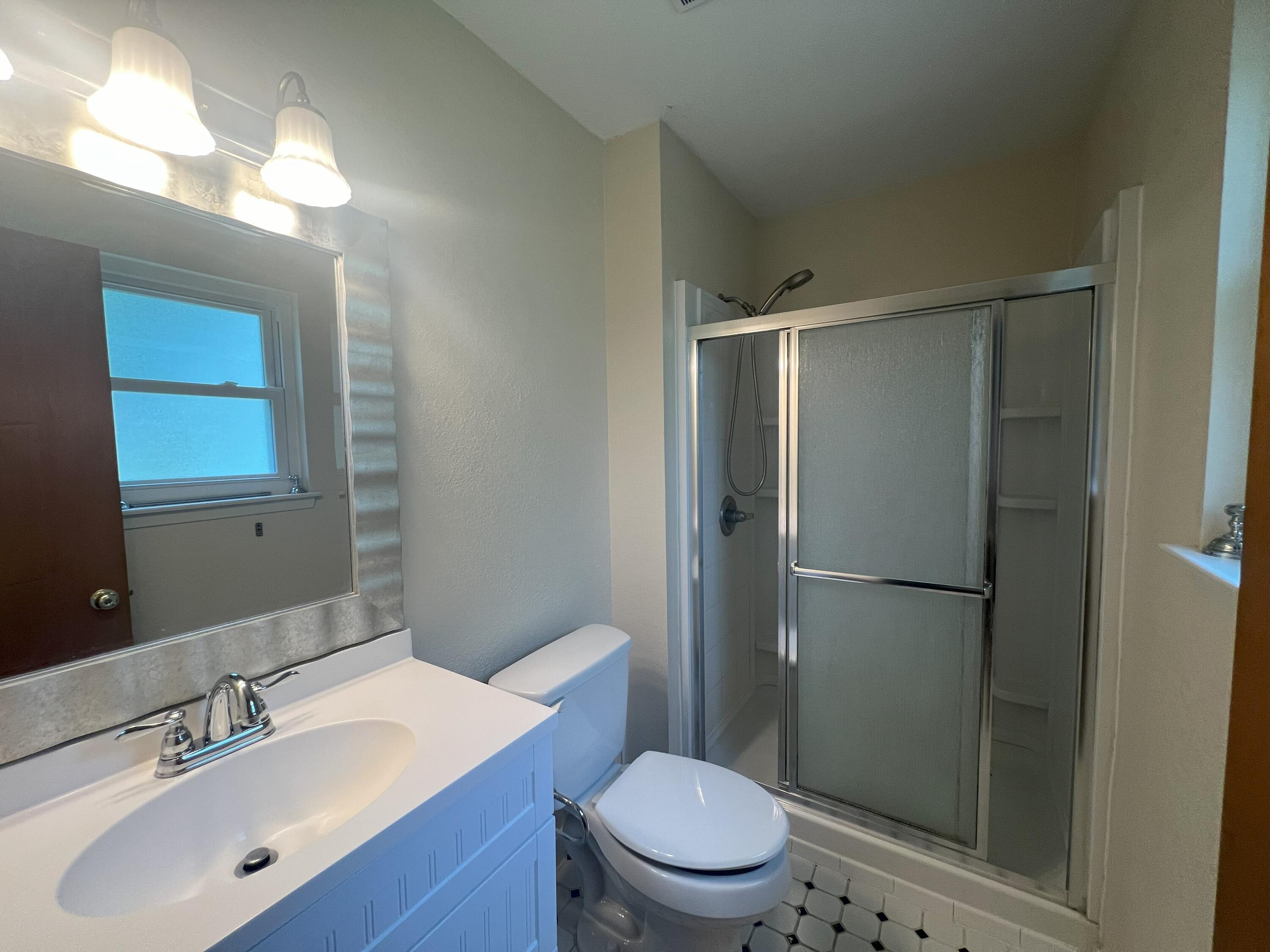 SHERWOOD FOREST - Residential Lease