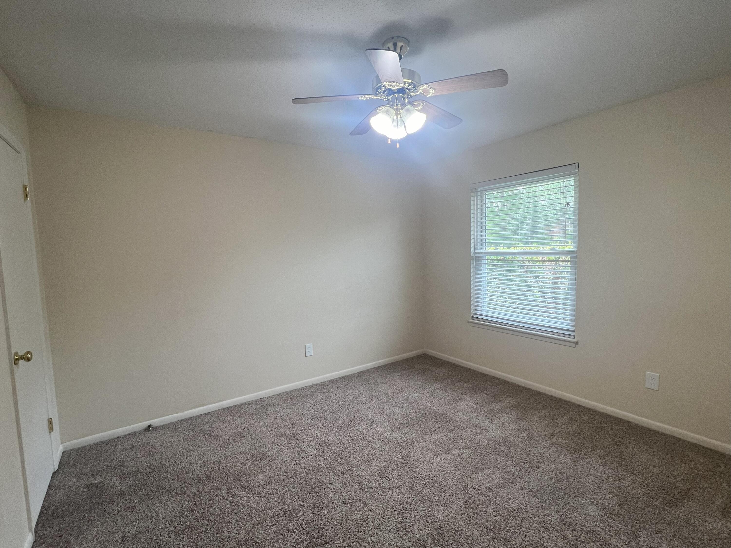 SHERWOOD FOREST - Residential Lease