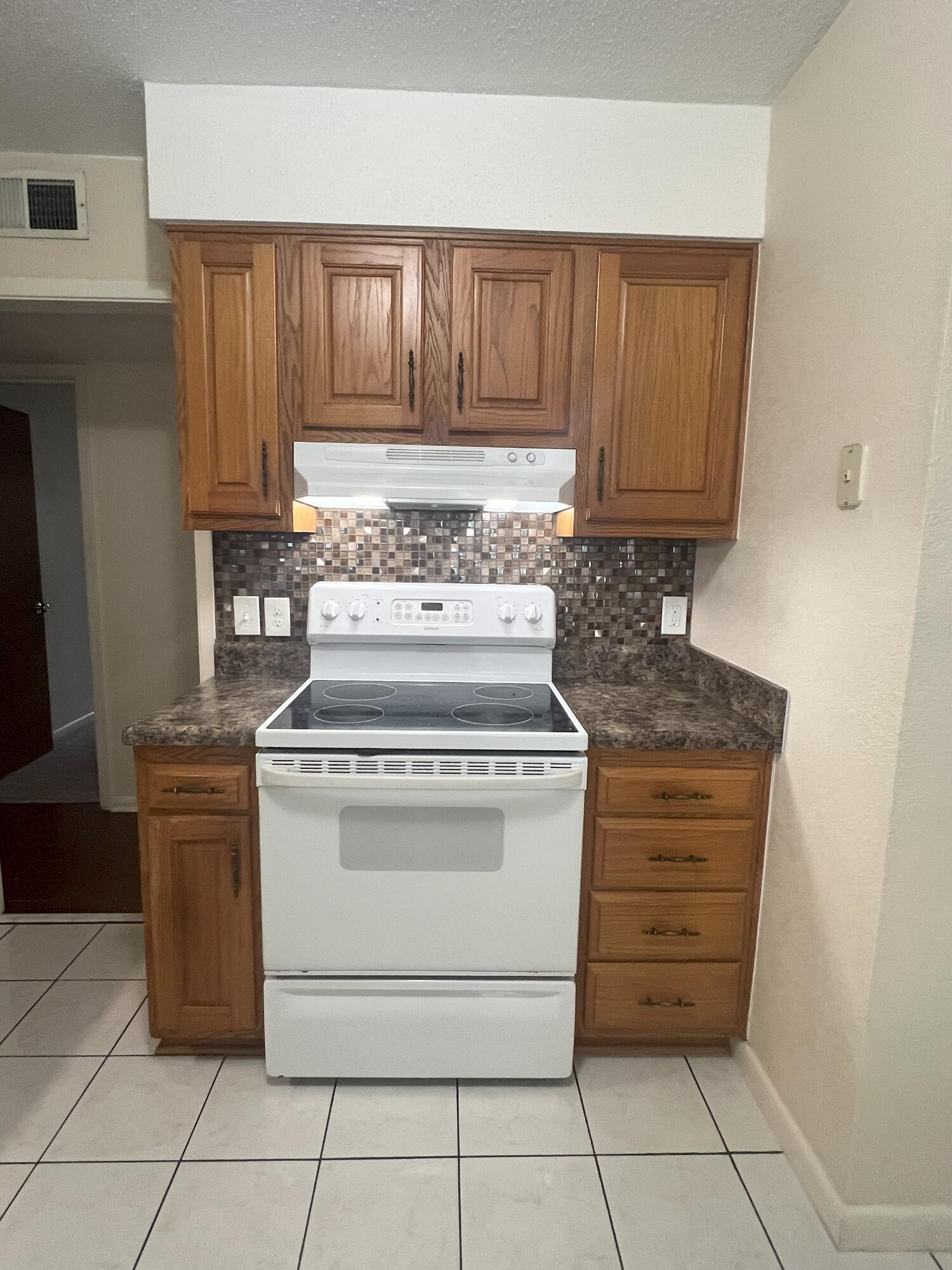 SHERWOOD FOREST - Residential Lease