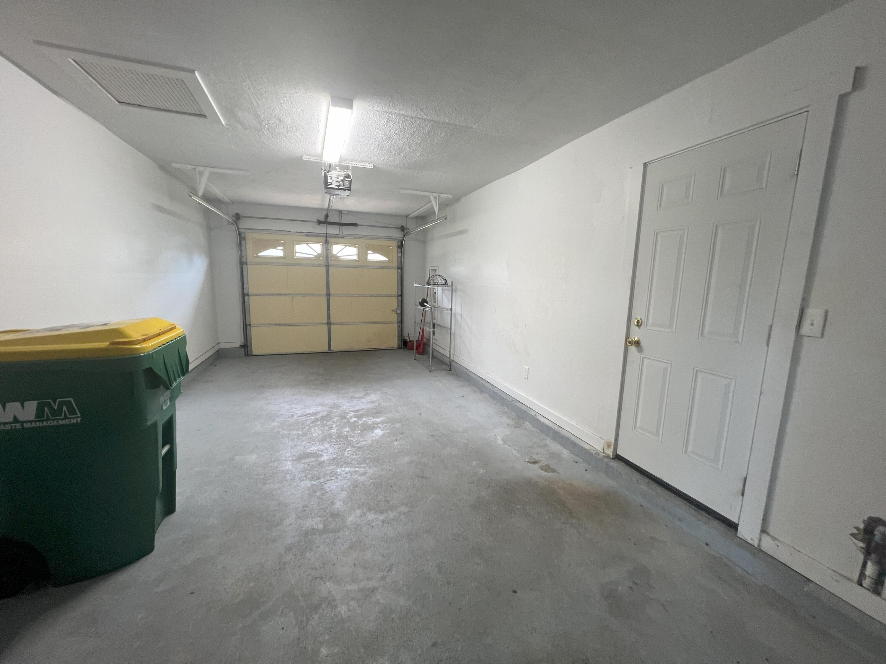 SHERWOOD FOREST - Residential Lease