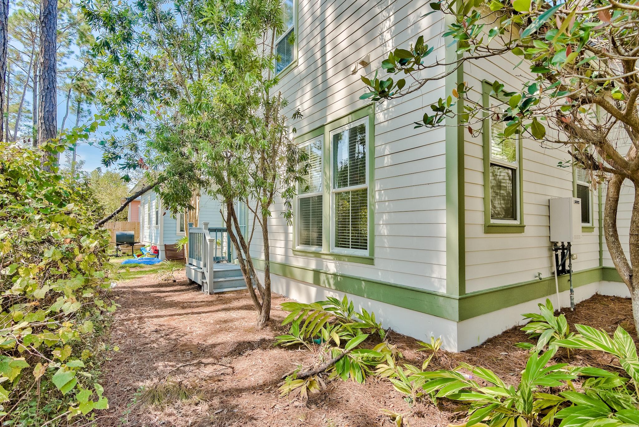 HARRISON'S WALK - Residential