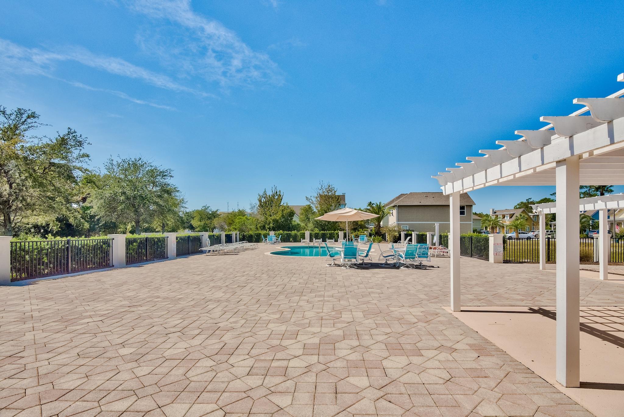 HARRISON'S WALK - Residential