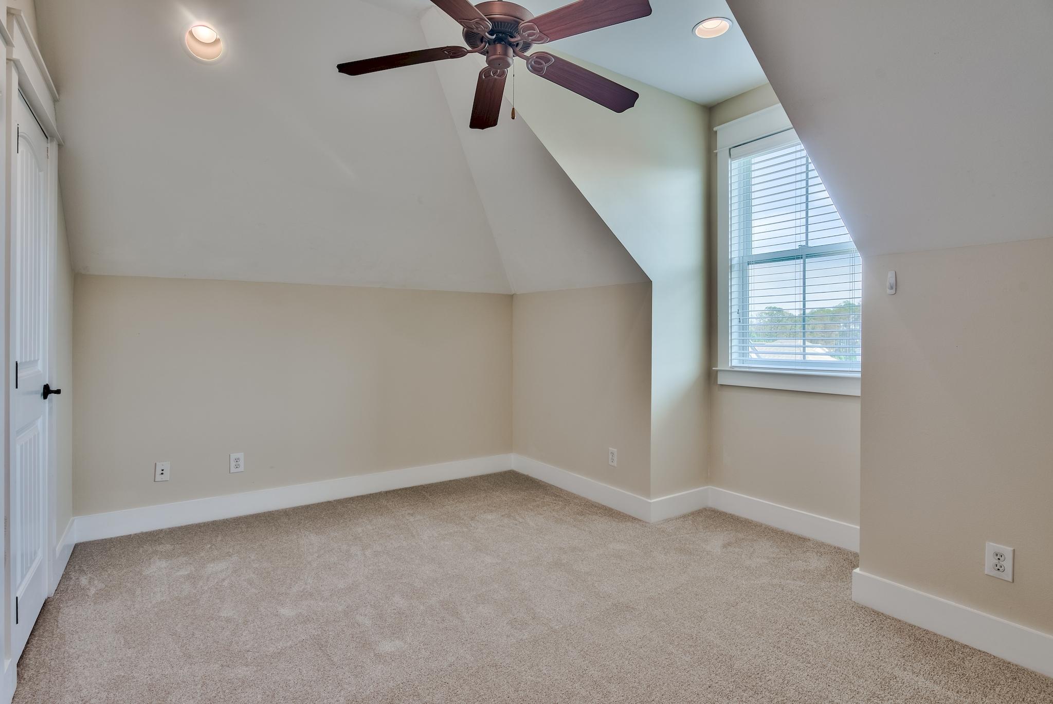 HARRISON'S WALK - Residential