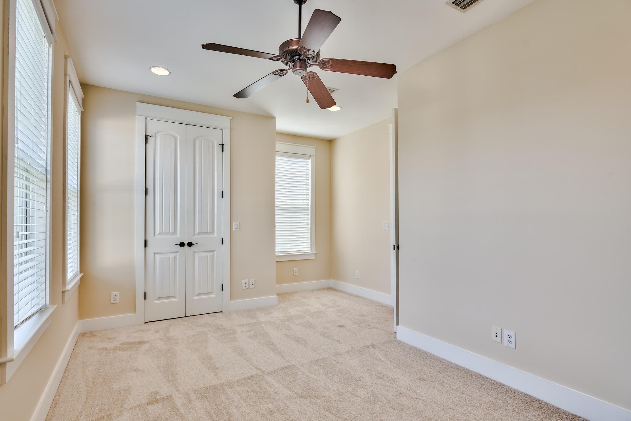 HARRISON'S WALK - Residential