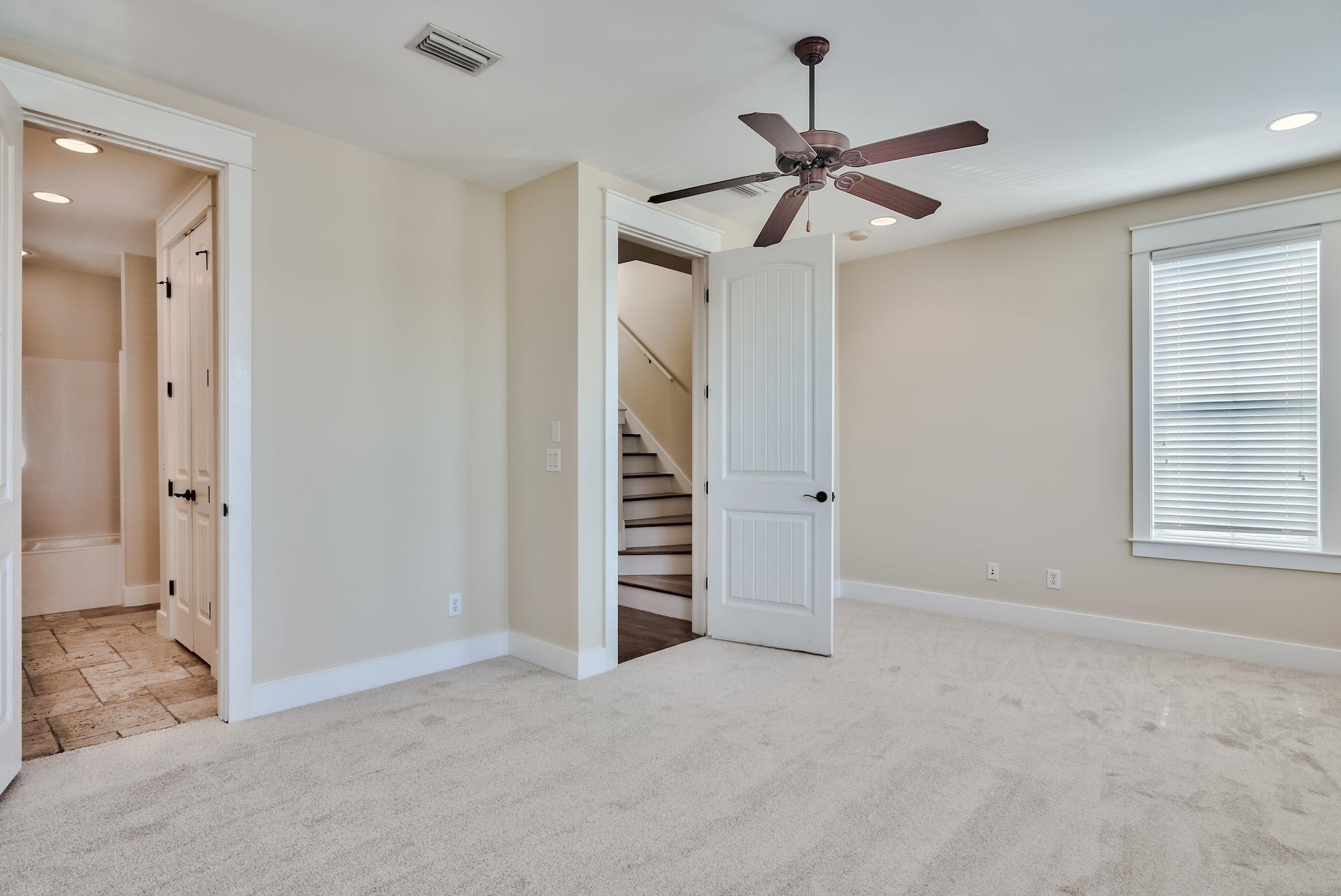 HARRISON'S WALK - Residential