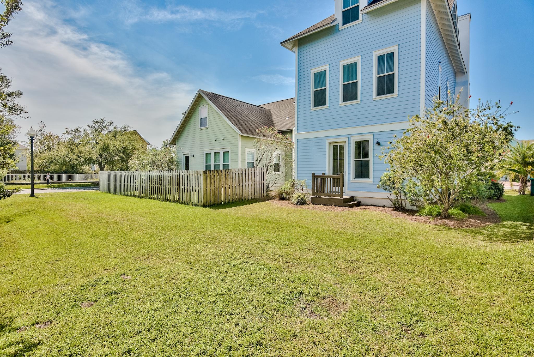 HARRISON'S WALK - Residential