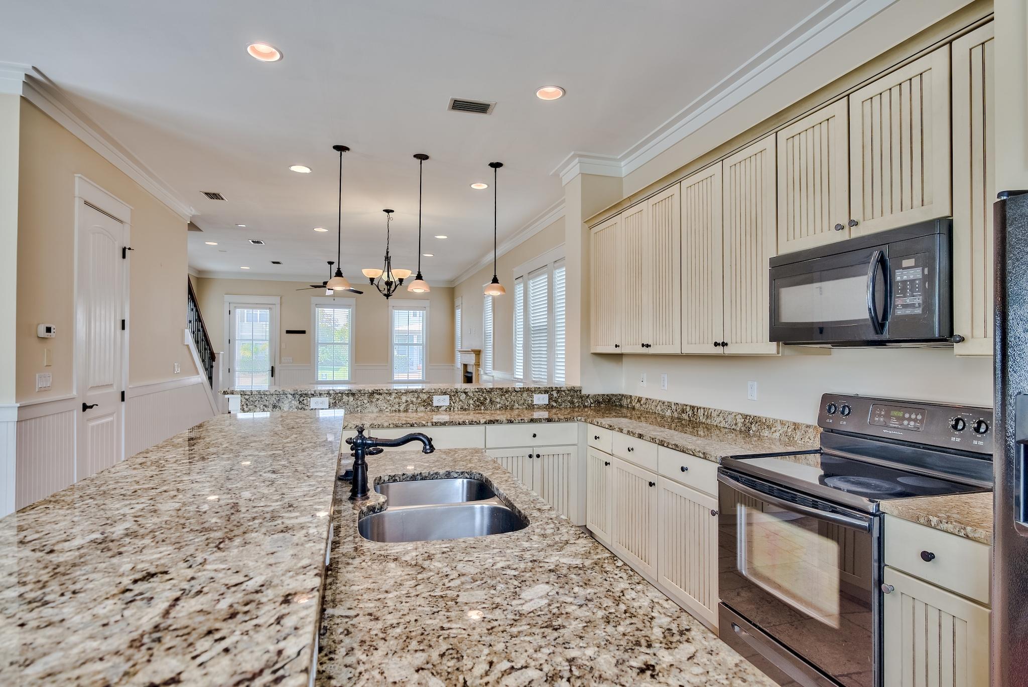 HARRISON'S WALK - Residential