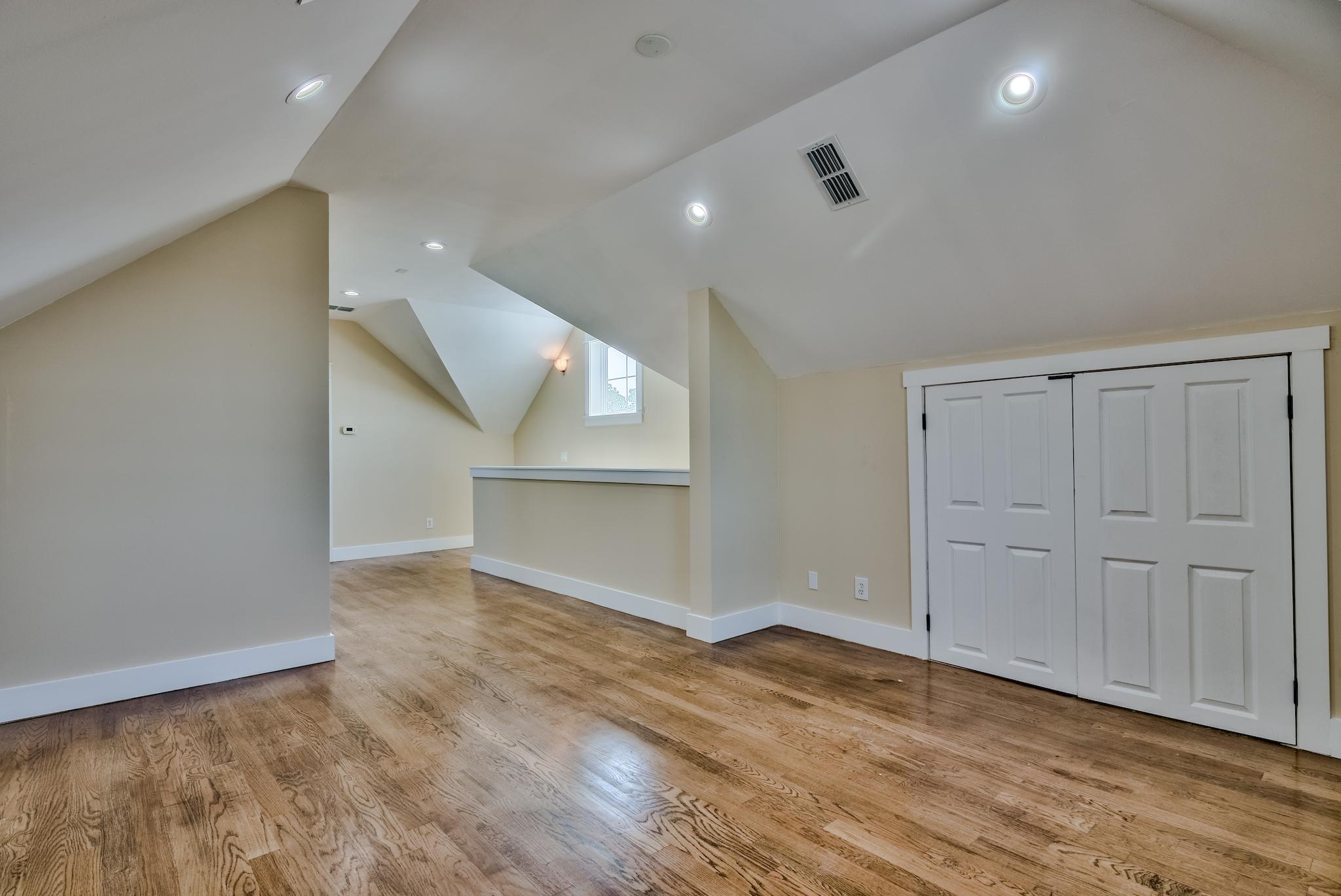 HARRISON'S WALK - Residential