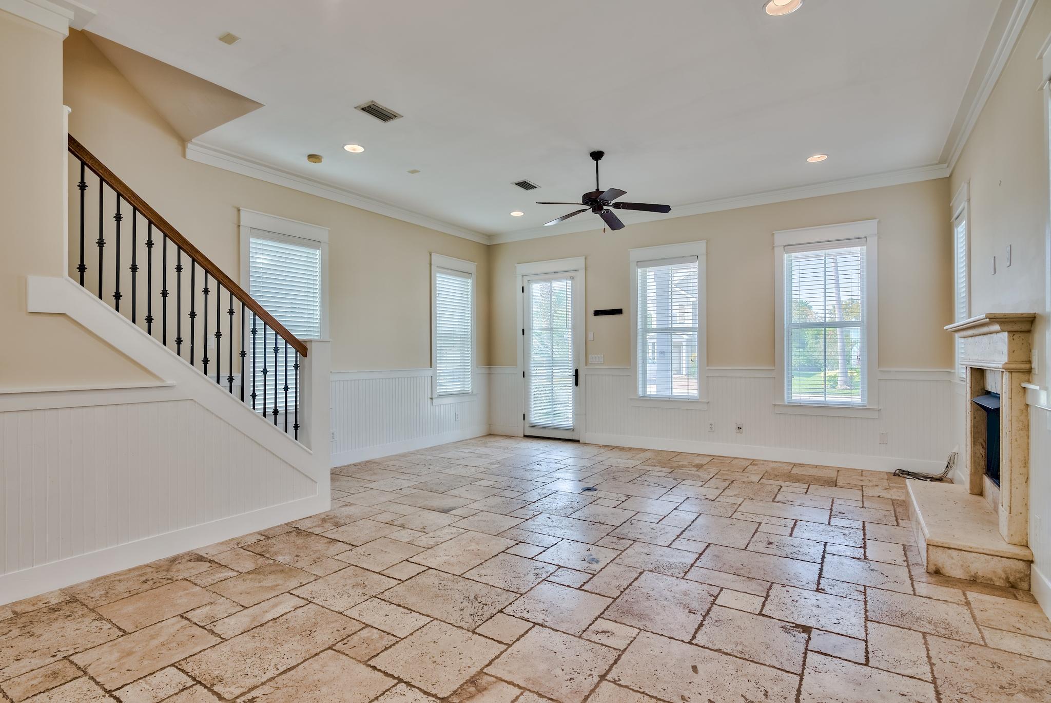 HARRISON'S WALK - Residential