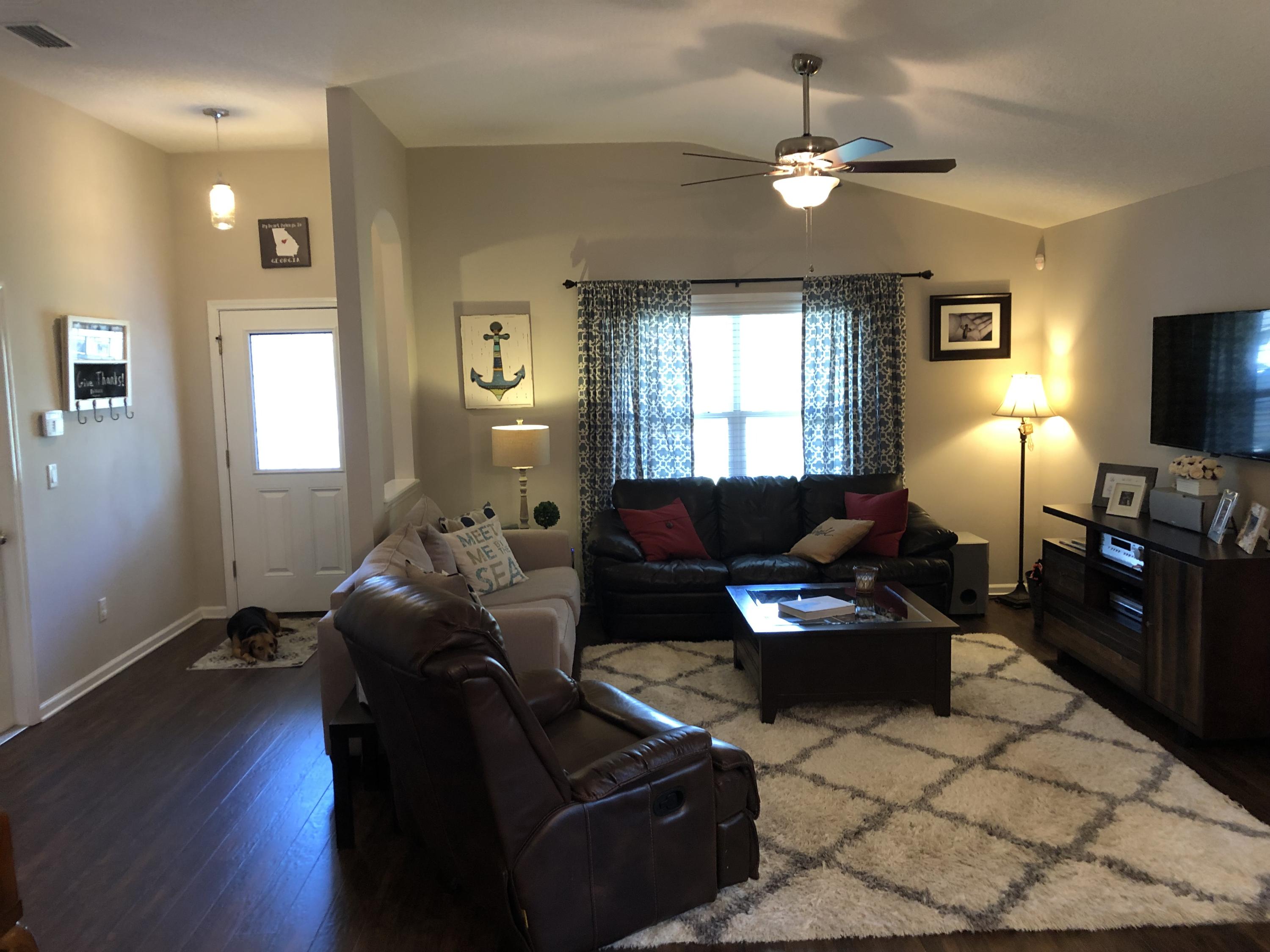 Manor Del Rio - Residential