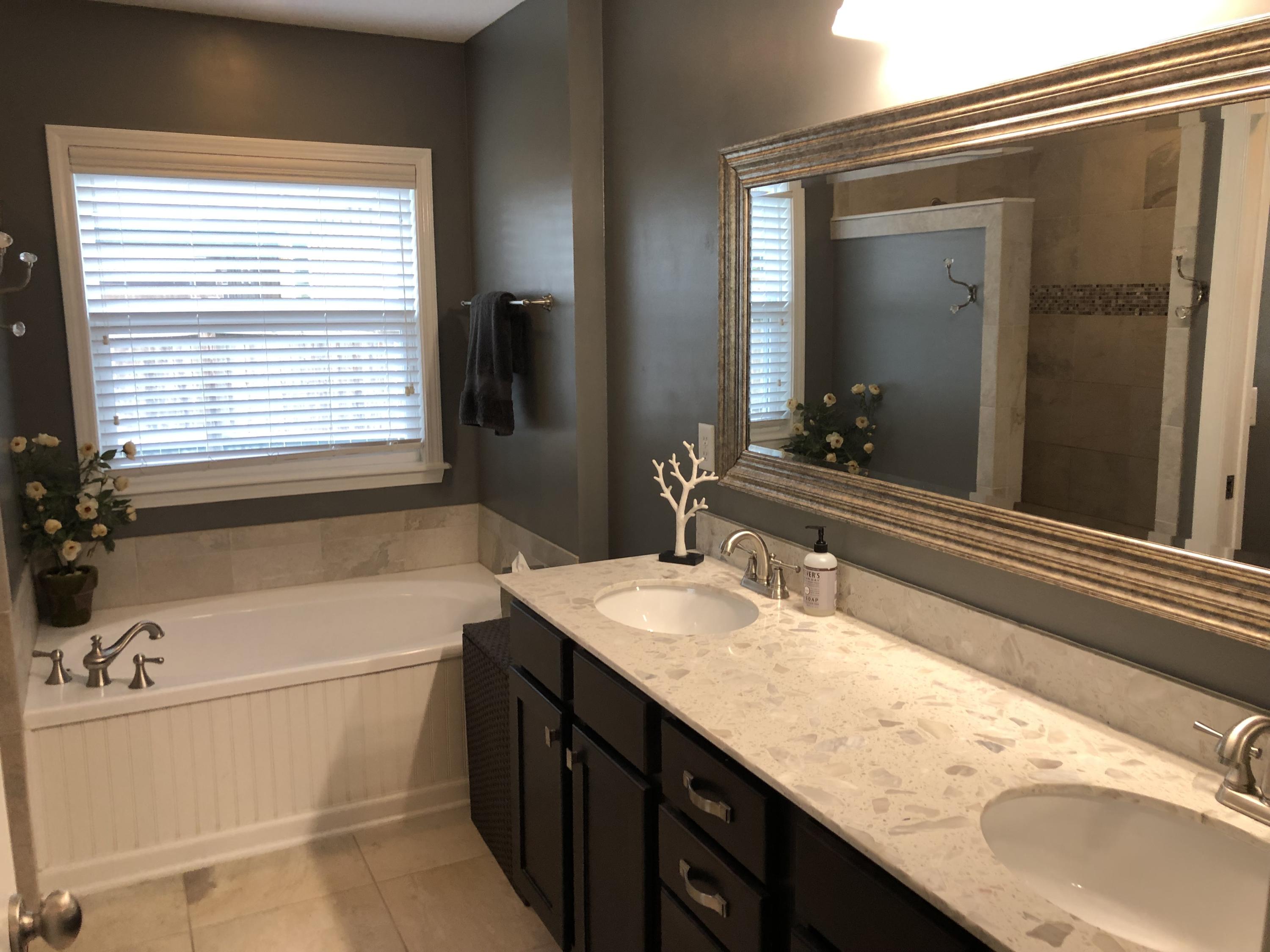 Manor Del Rio - Residential