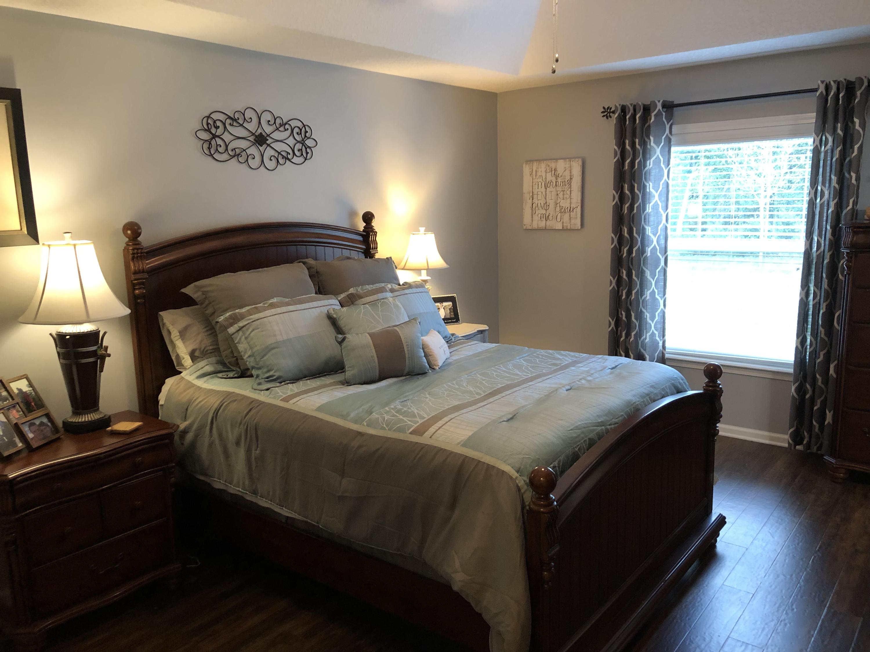 Manor Del Rio - Residential