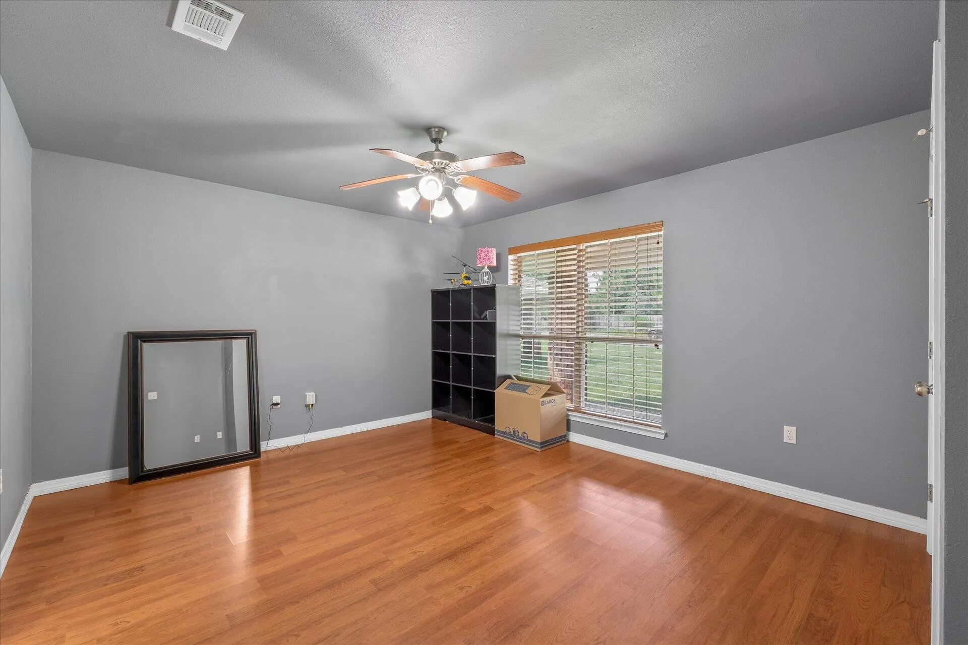 Navarre, Florida 32566, United States, 5 Bedrooms Bedrooms, ,3 BathroomsBathrooms,Residential,Active,46925