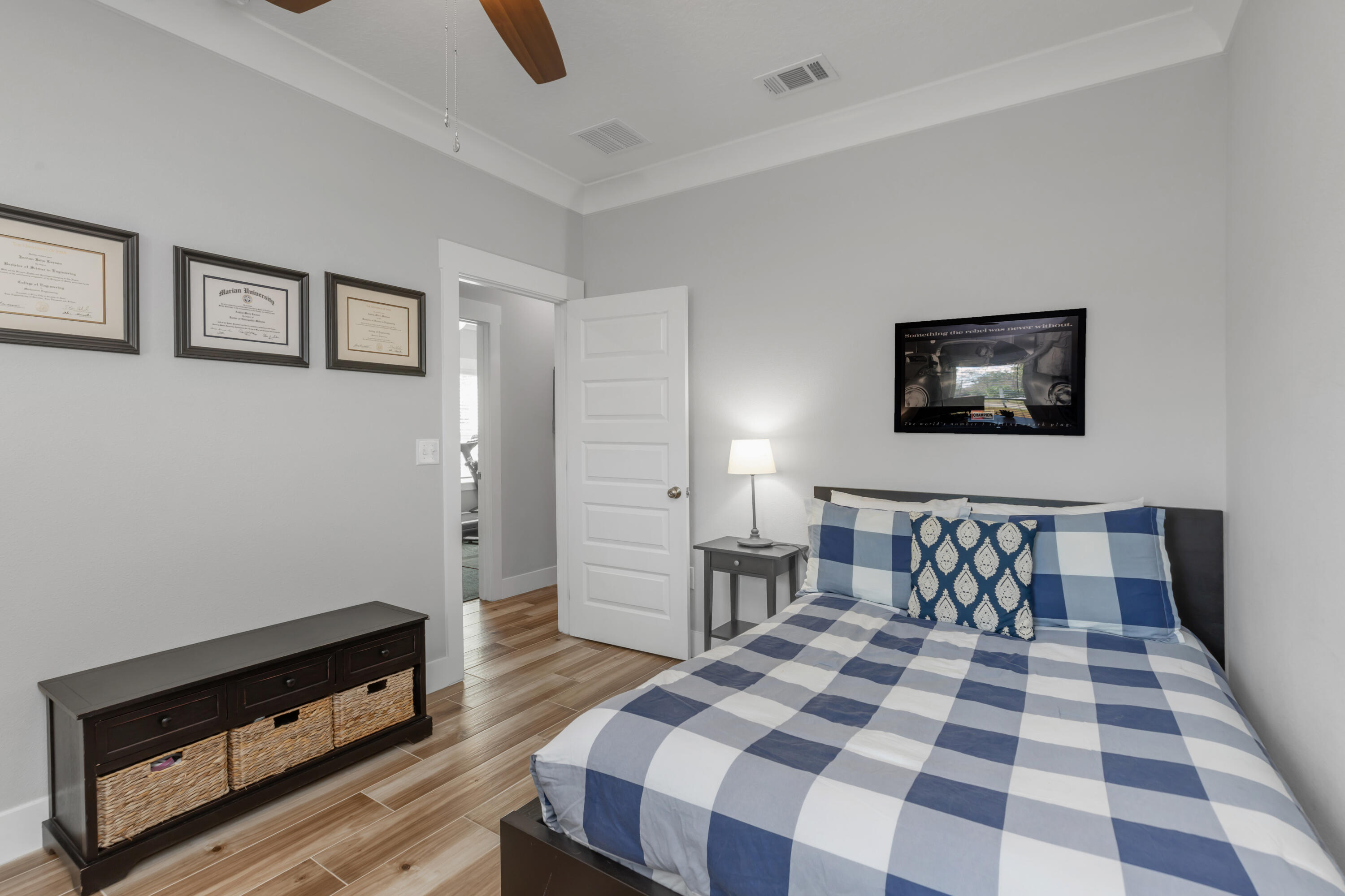 PINE CREST - Residential
