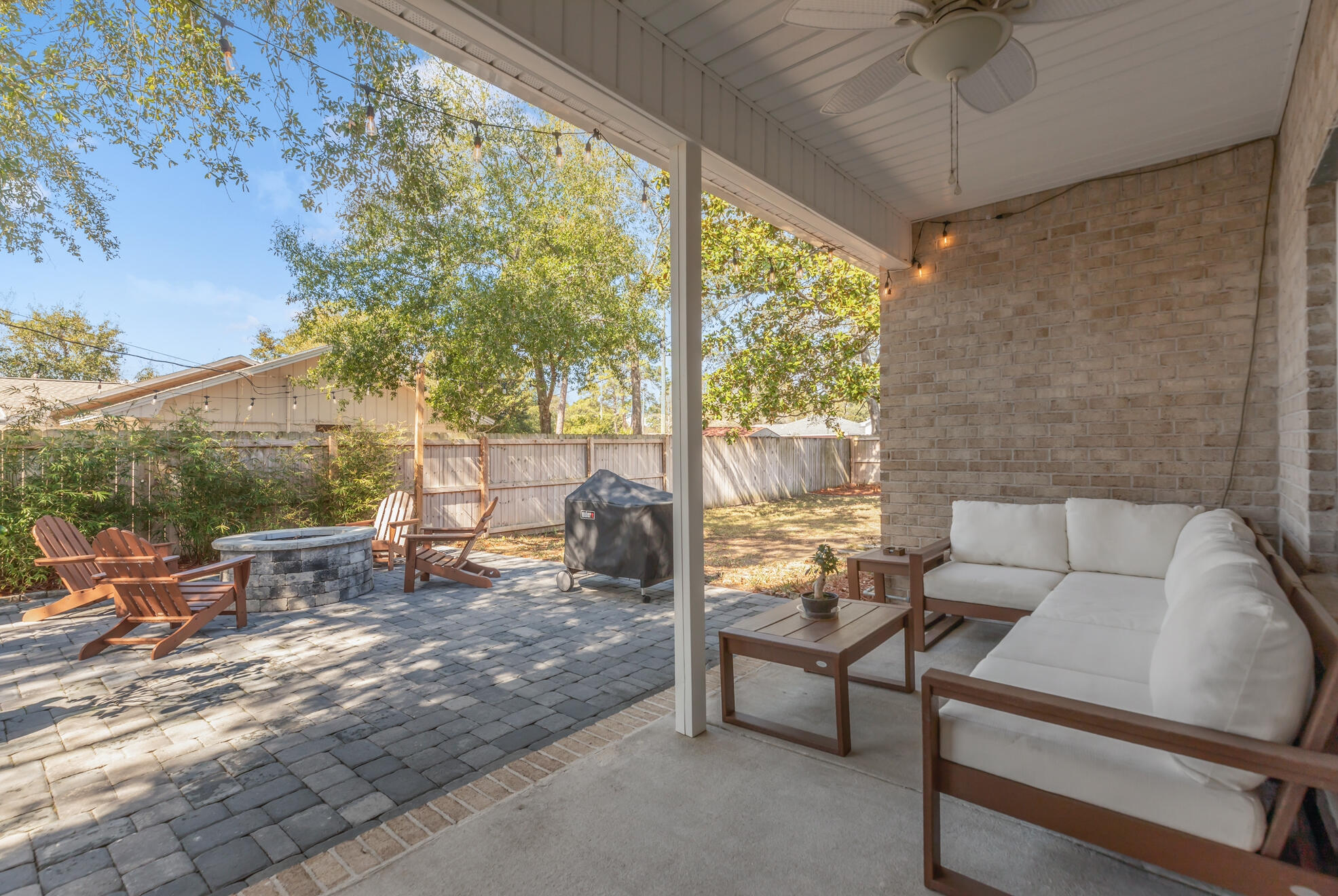 PINE CREST - Residential