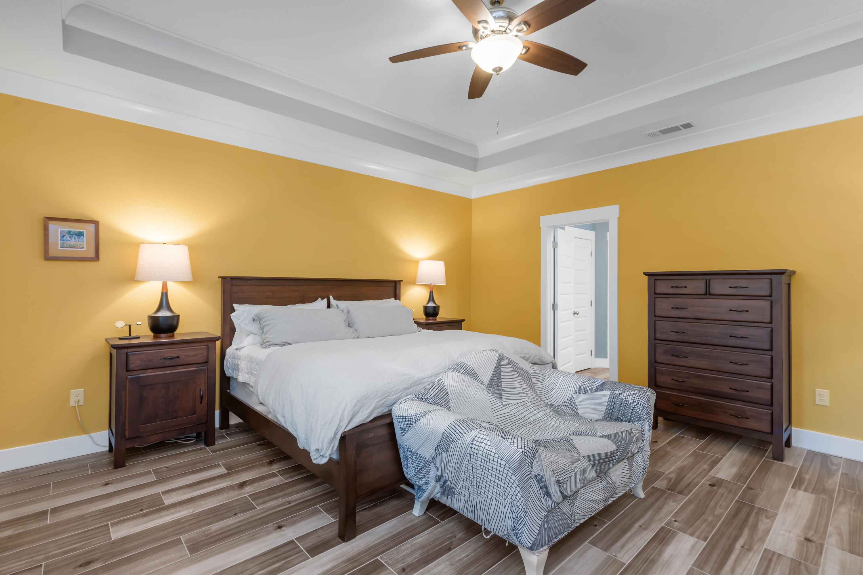 PINE CREST - Residential