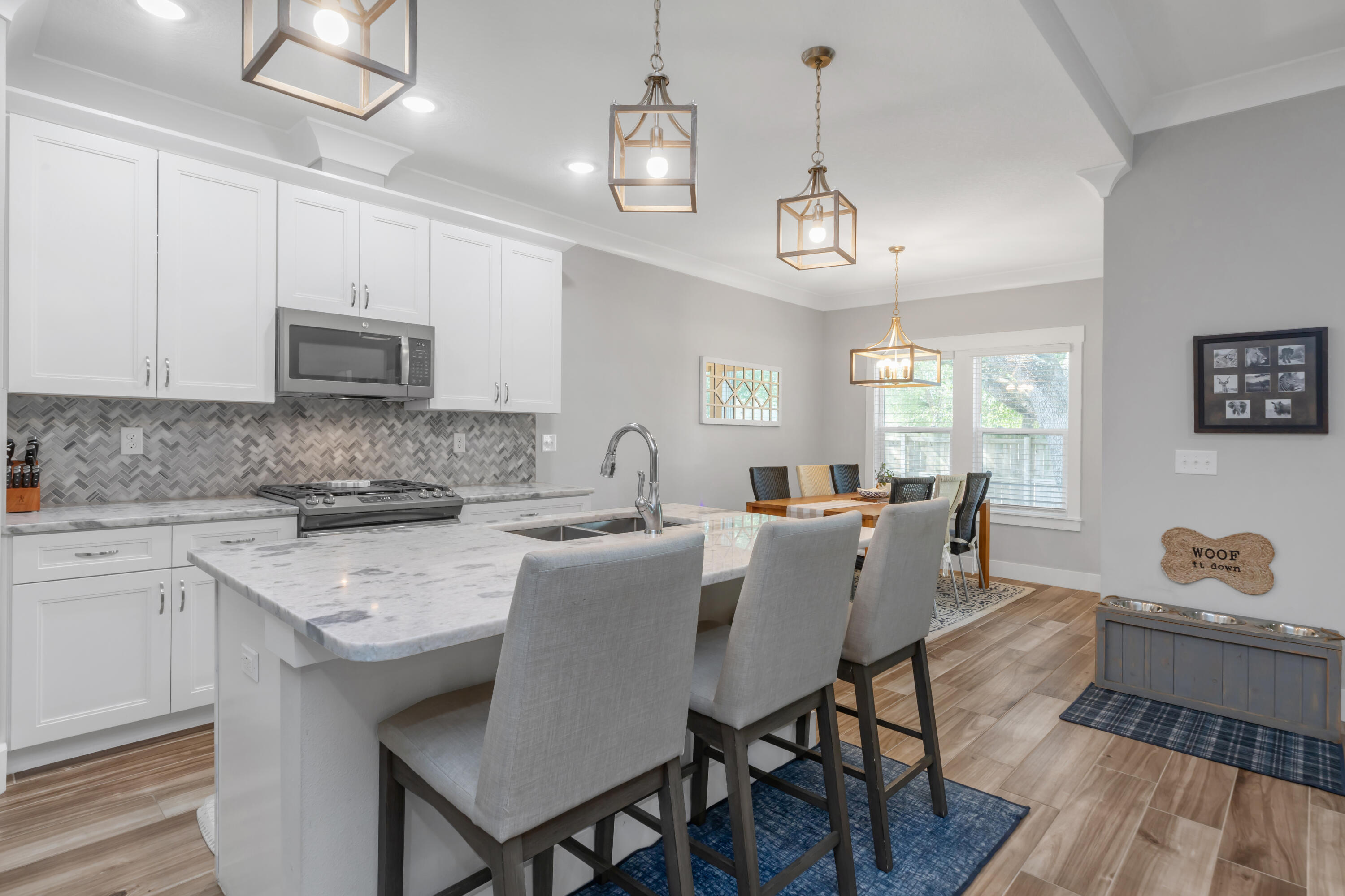 PINE CREST - Residential