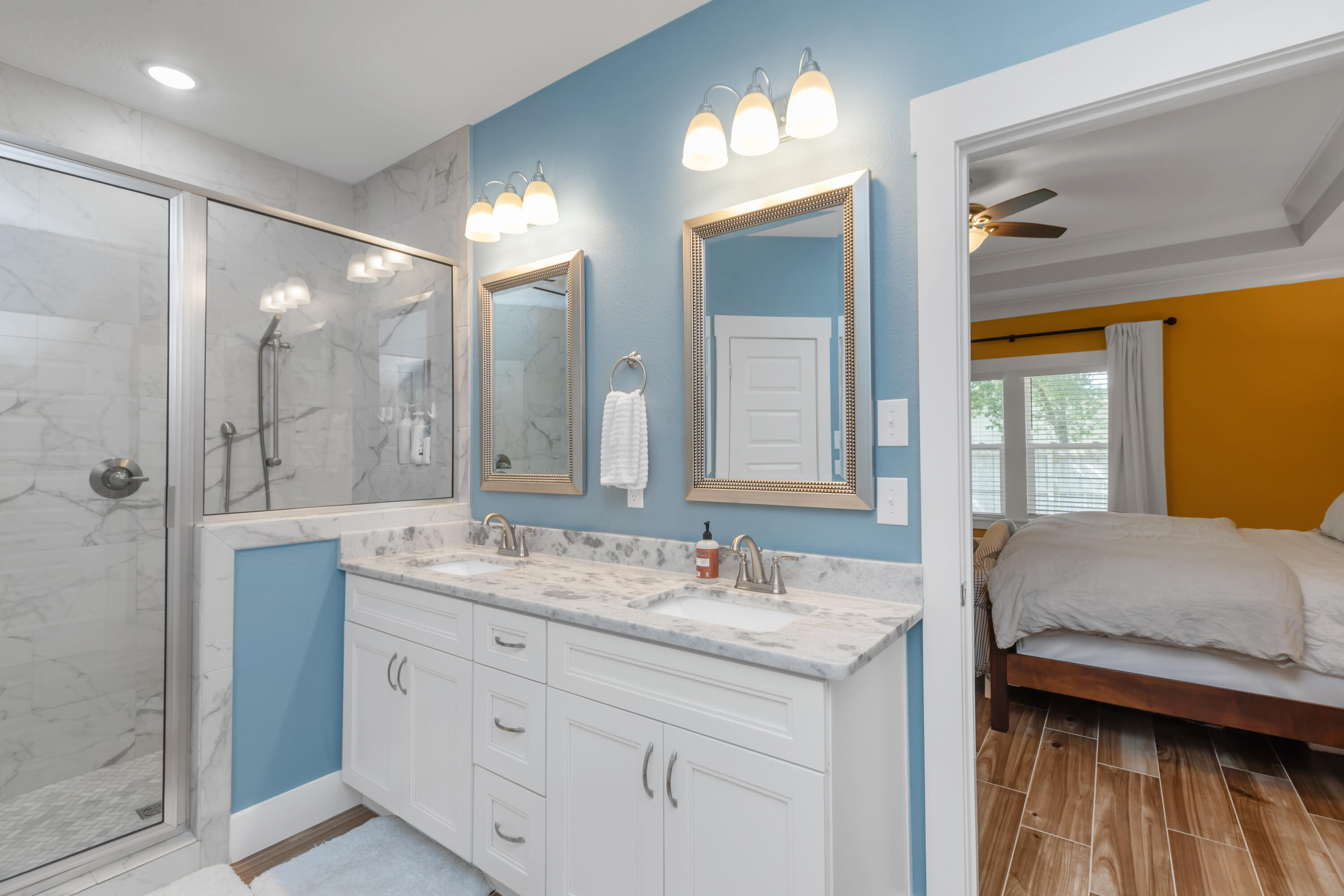 PINE CREST - Residential