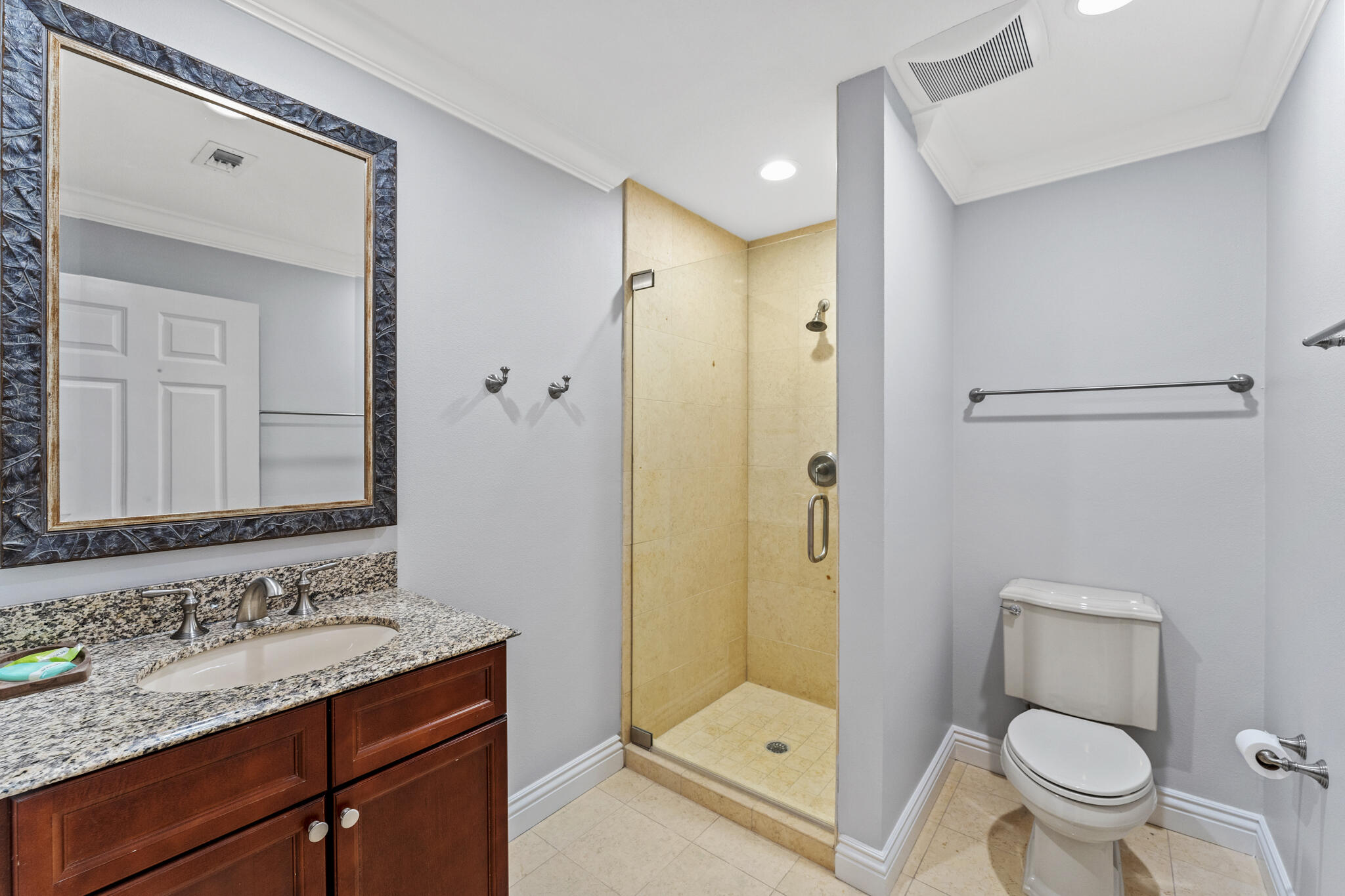 EMERALD GRANDE - Residential