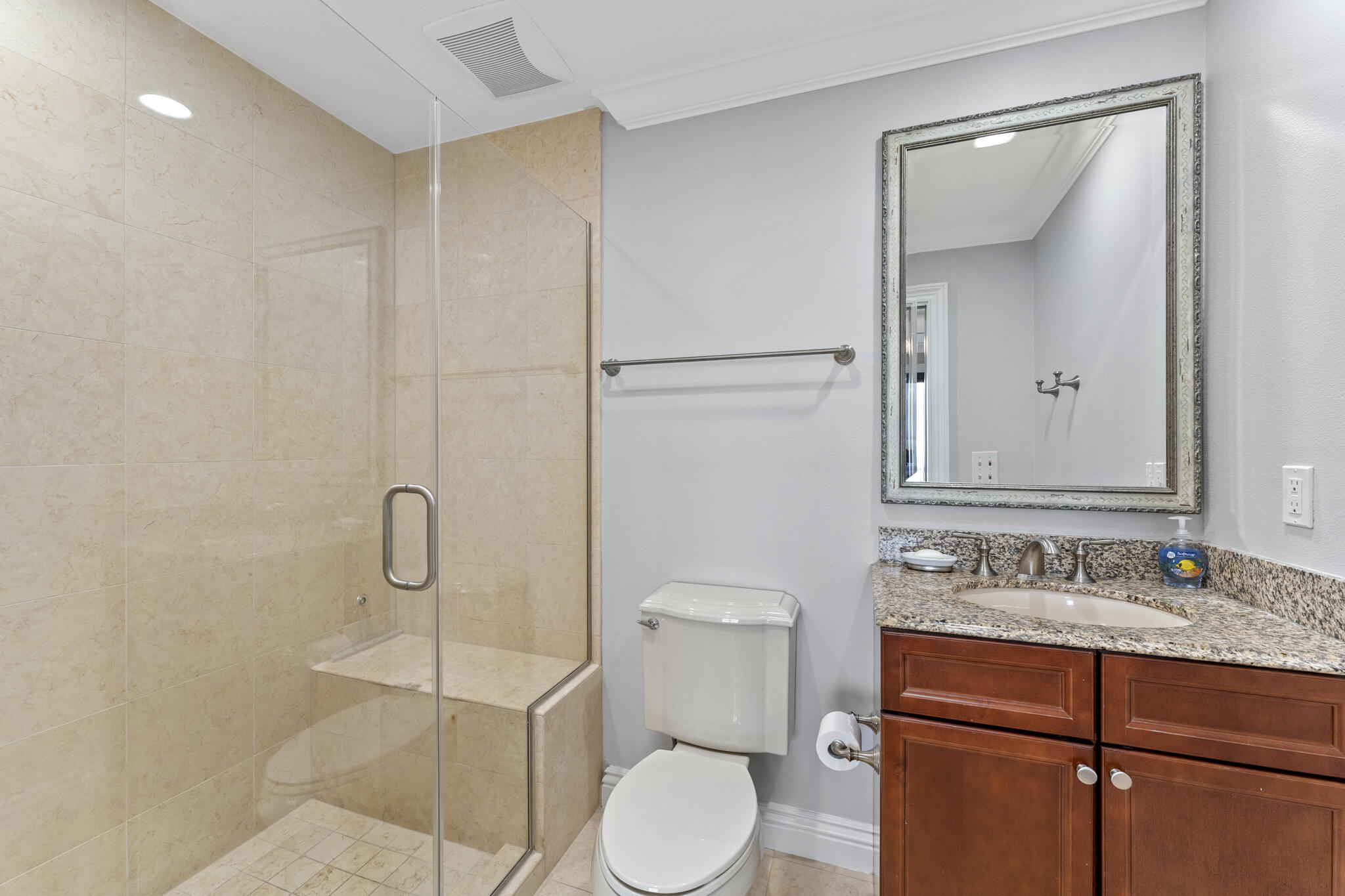 EMERALD GRANDE - Residential
