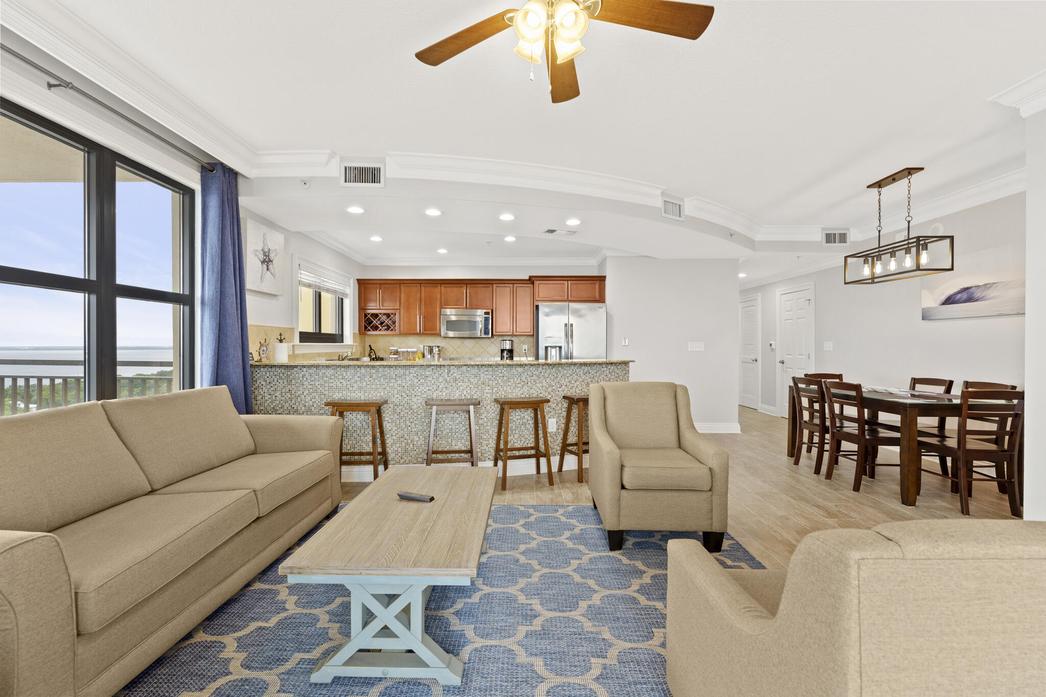 EMERALD GRANDE - Residential