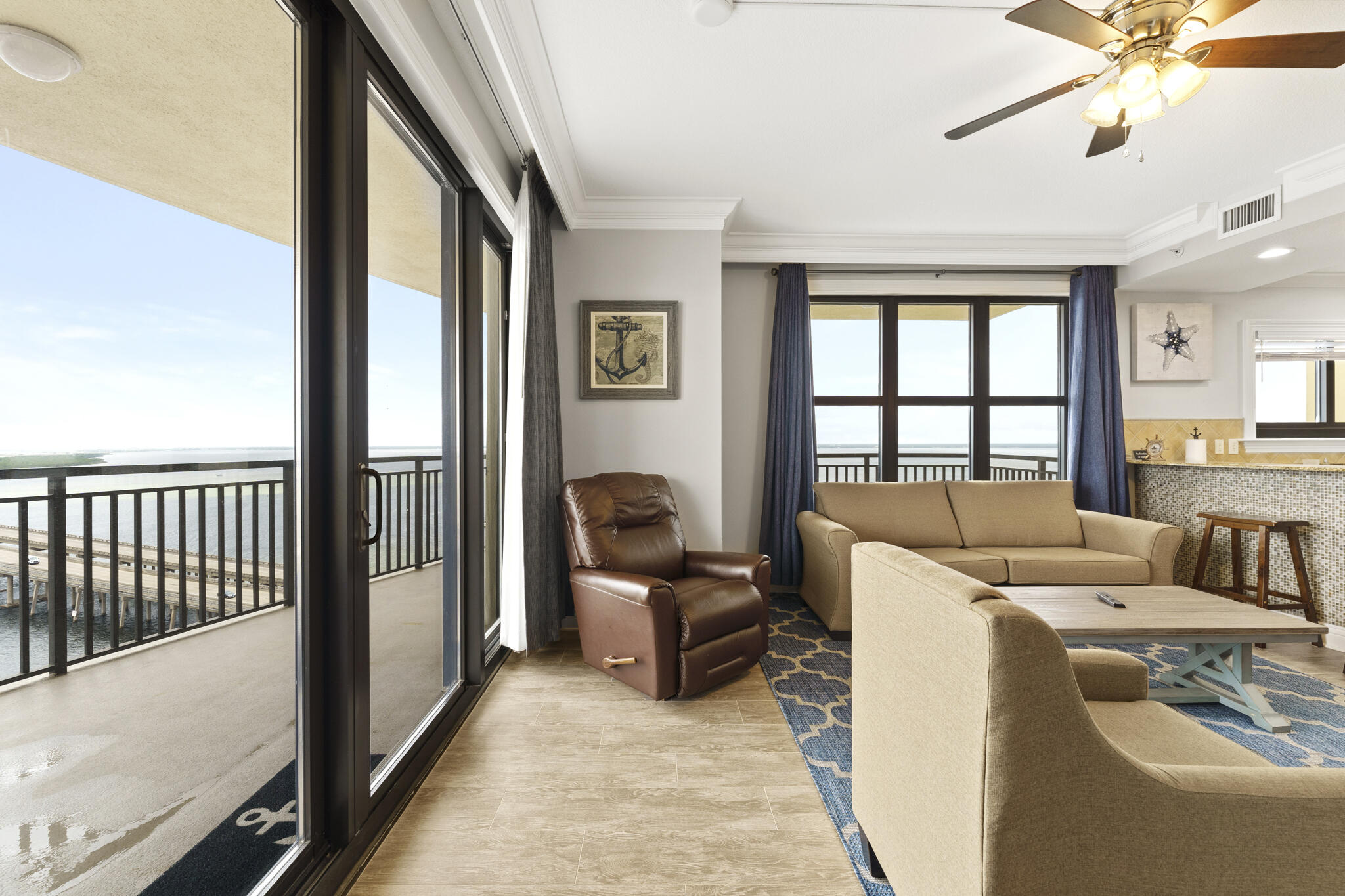 EMERALD GRANDE - Residential