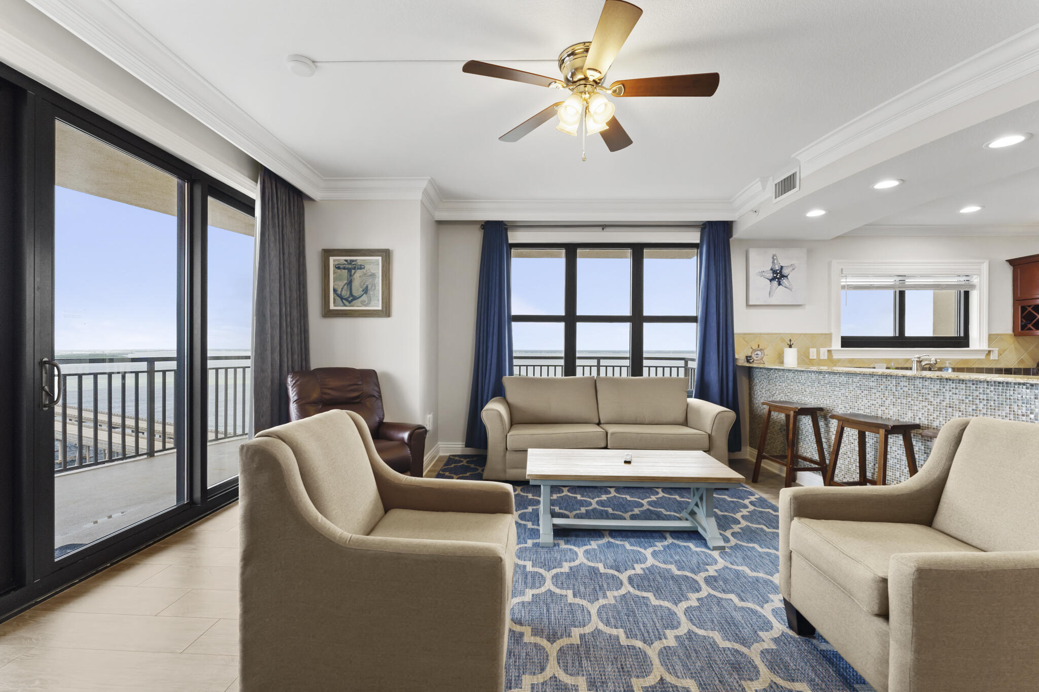 EMERALD GRANDE - Residential