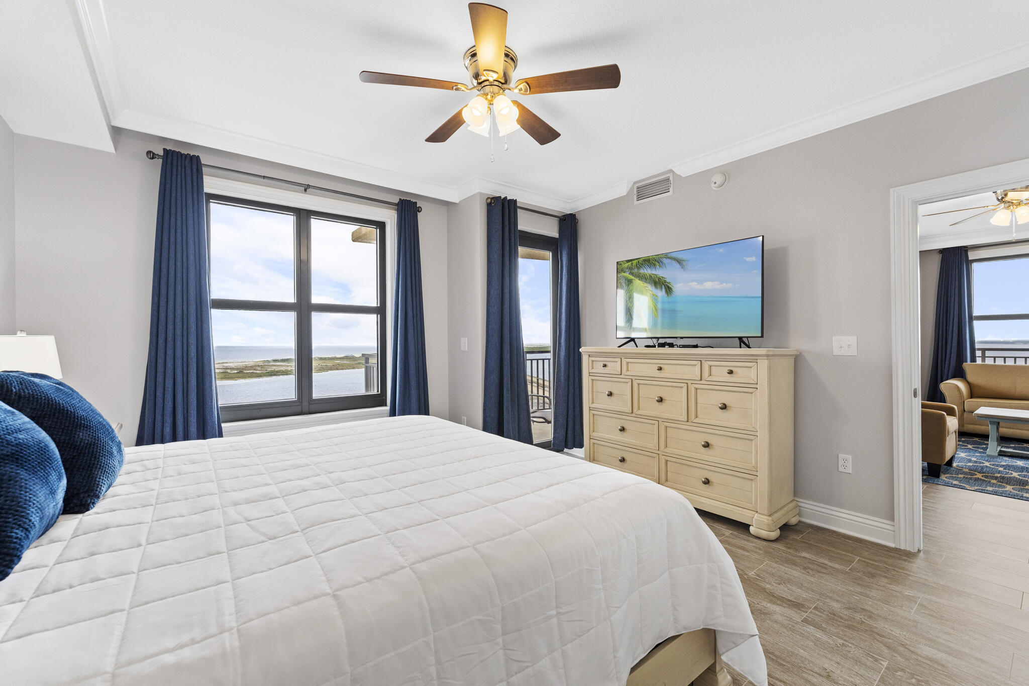 EMERALD GRANDE - Residential