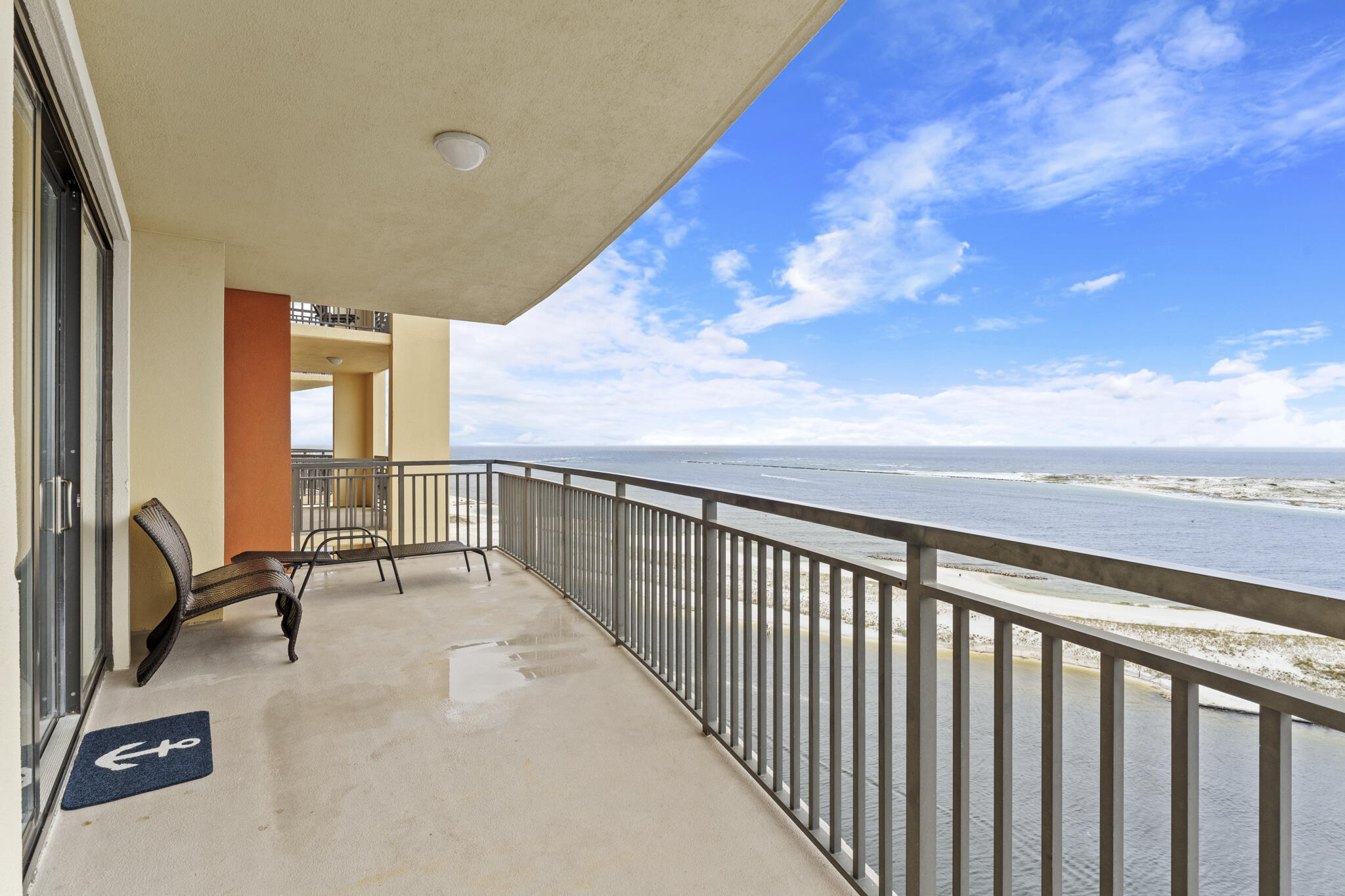 EMERALD GRANDE - Residential