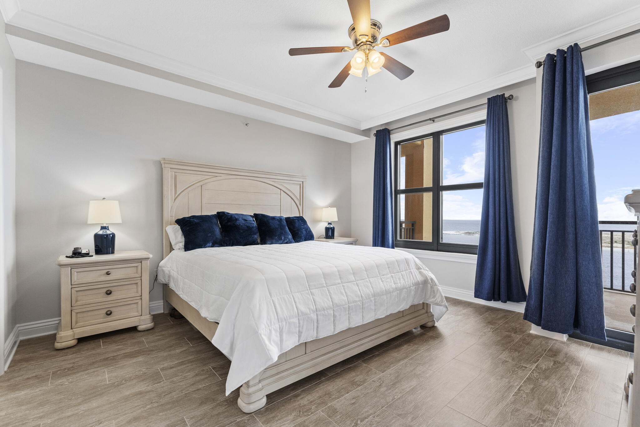 EMERALD GRANDE - Residential