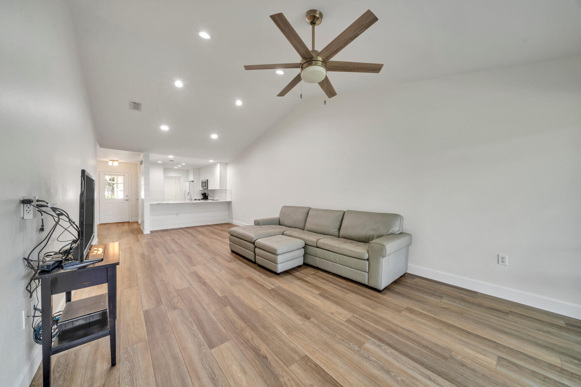 ESCADA - Residential