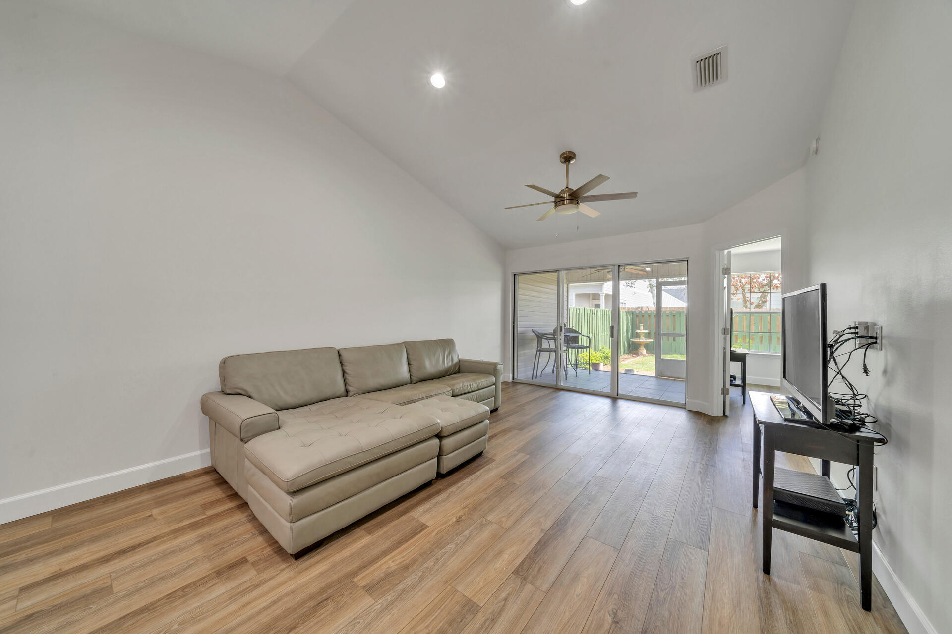 ESCADA - Residential