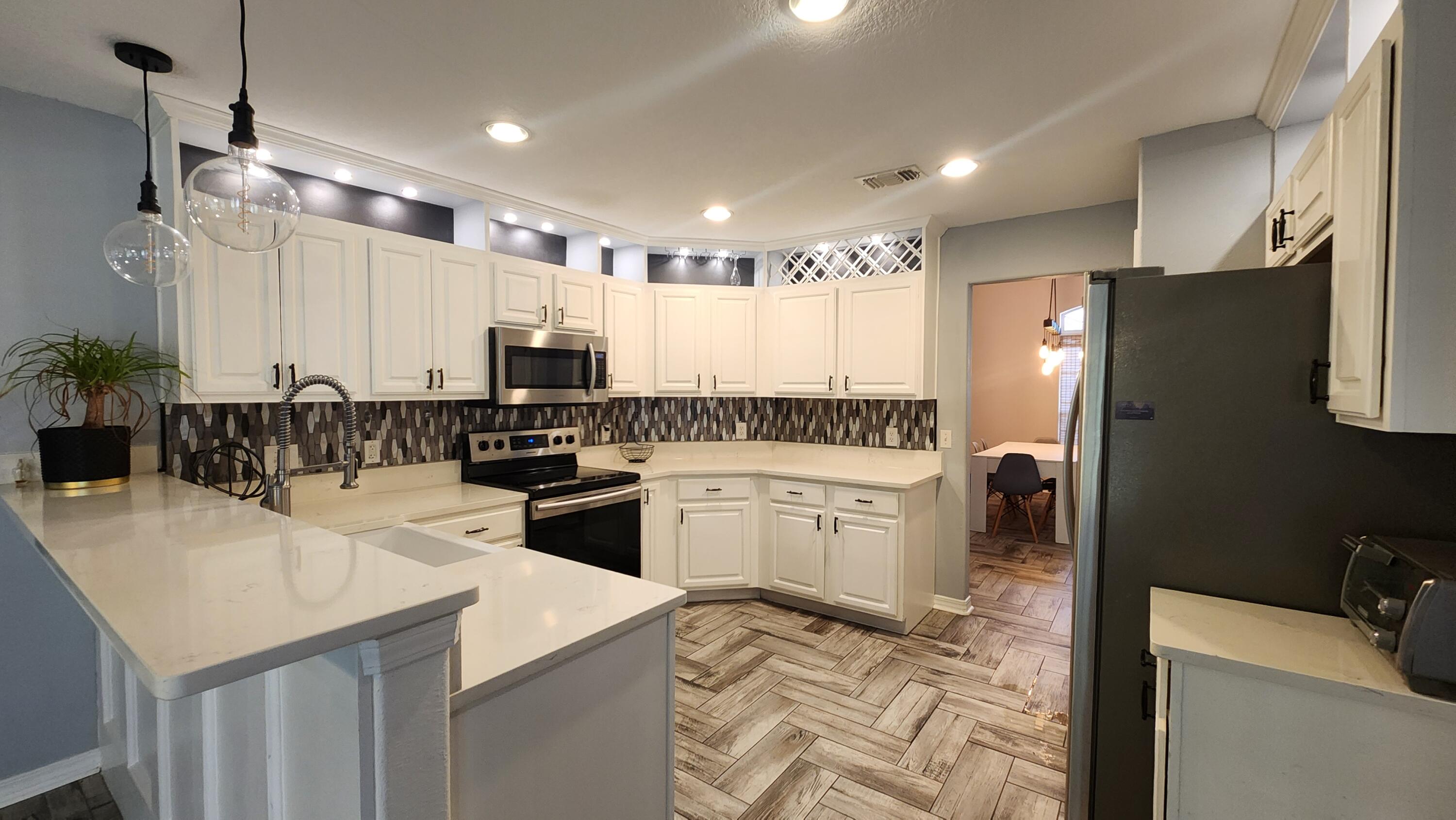 QUAYSIDE VILLAGE PH III - Residential Lease