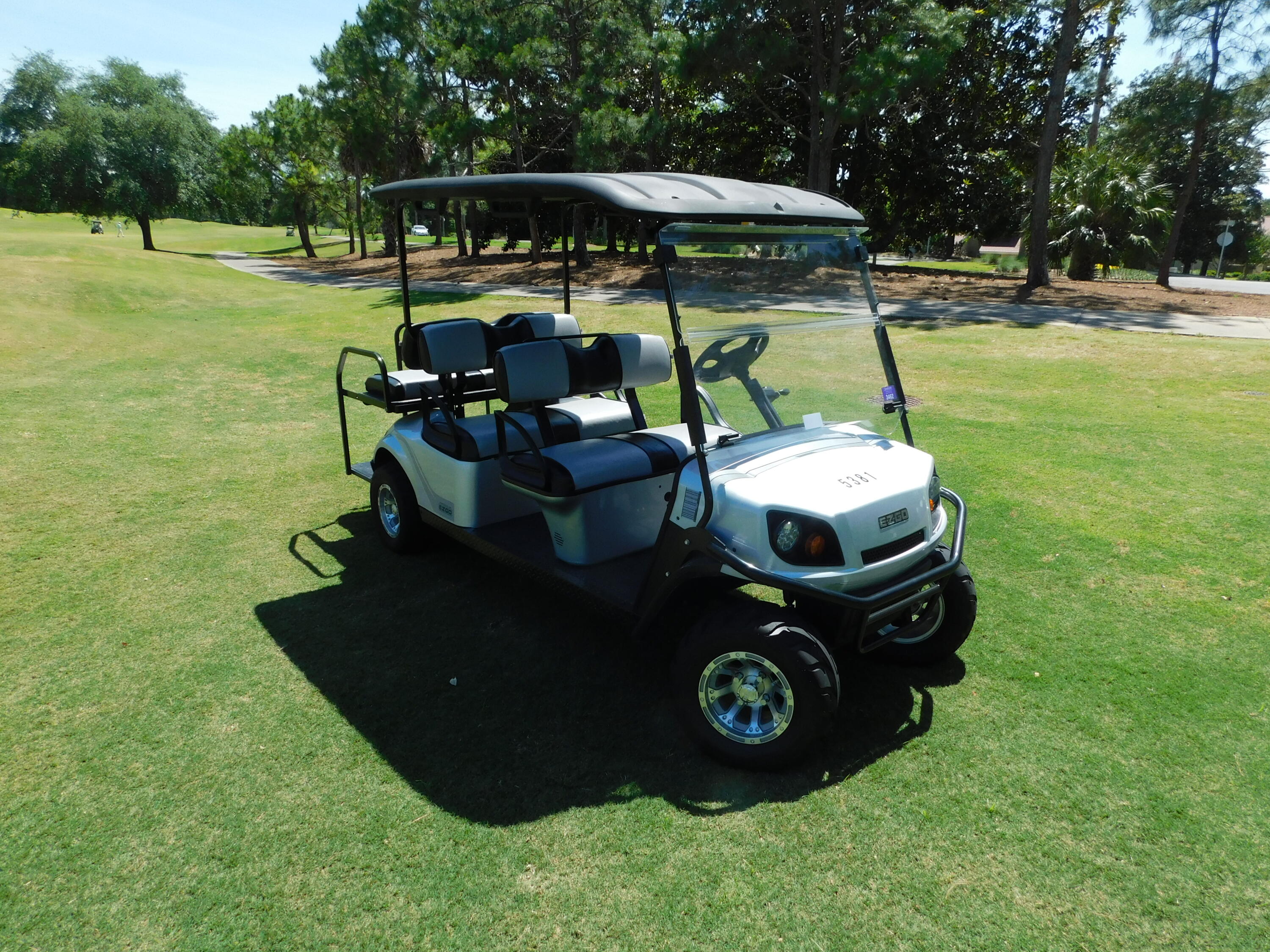 PINE RIDGE VILLAS - Residential