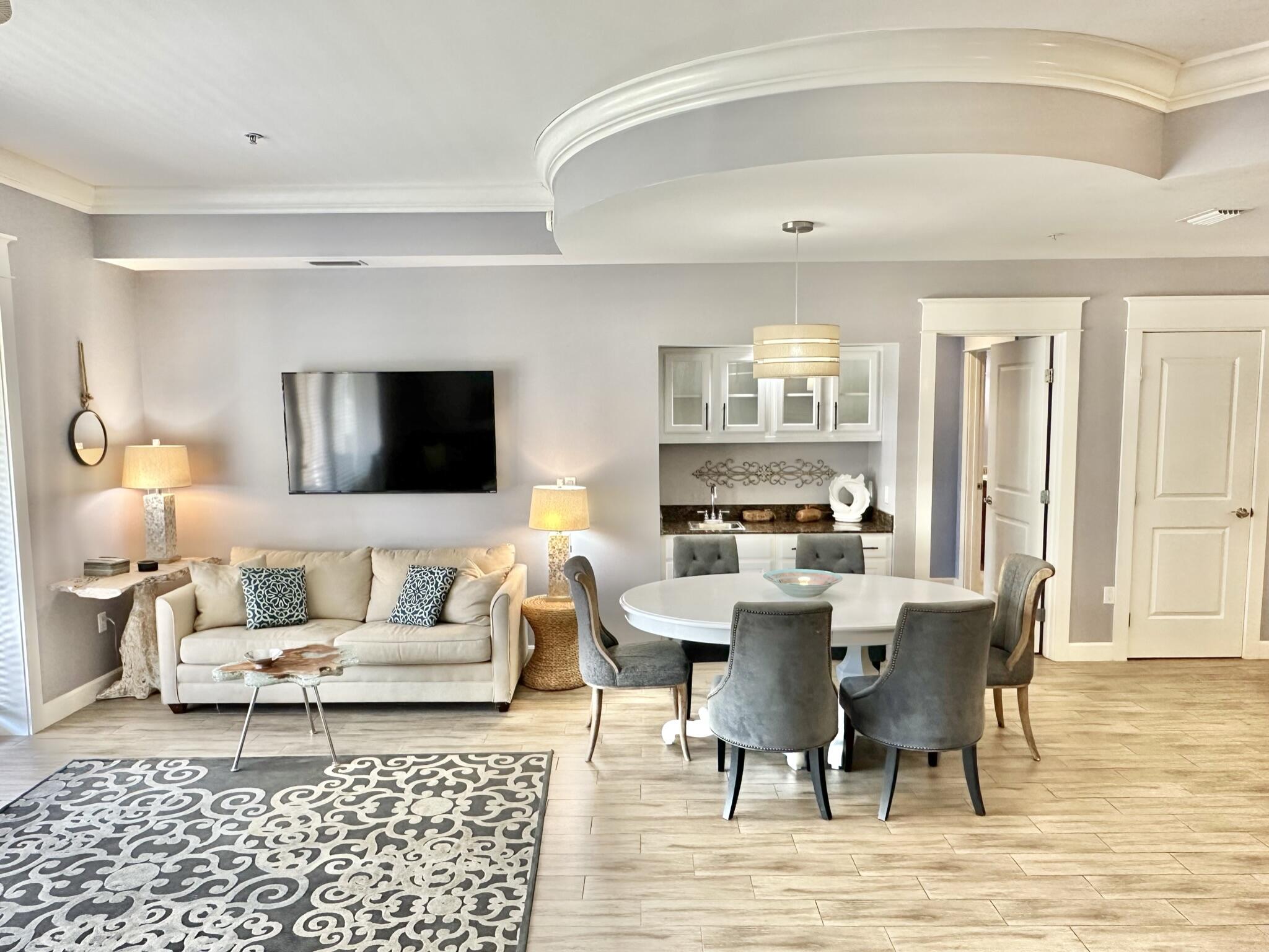 PINE RIDGE VILLAS - Residential