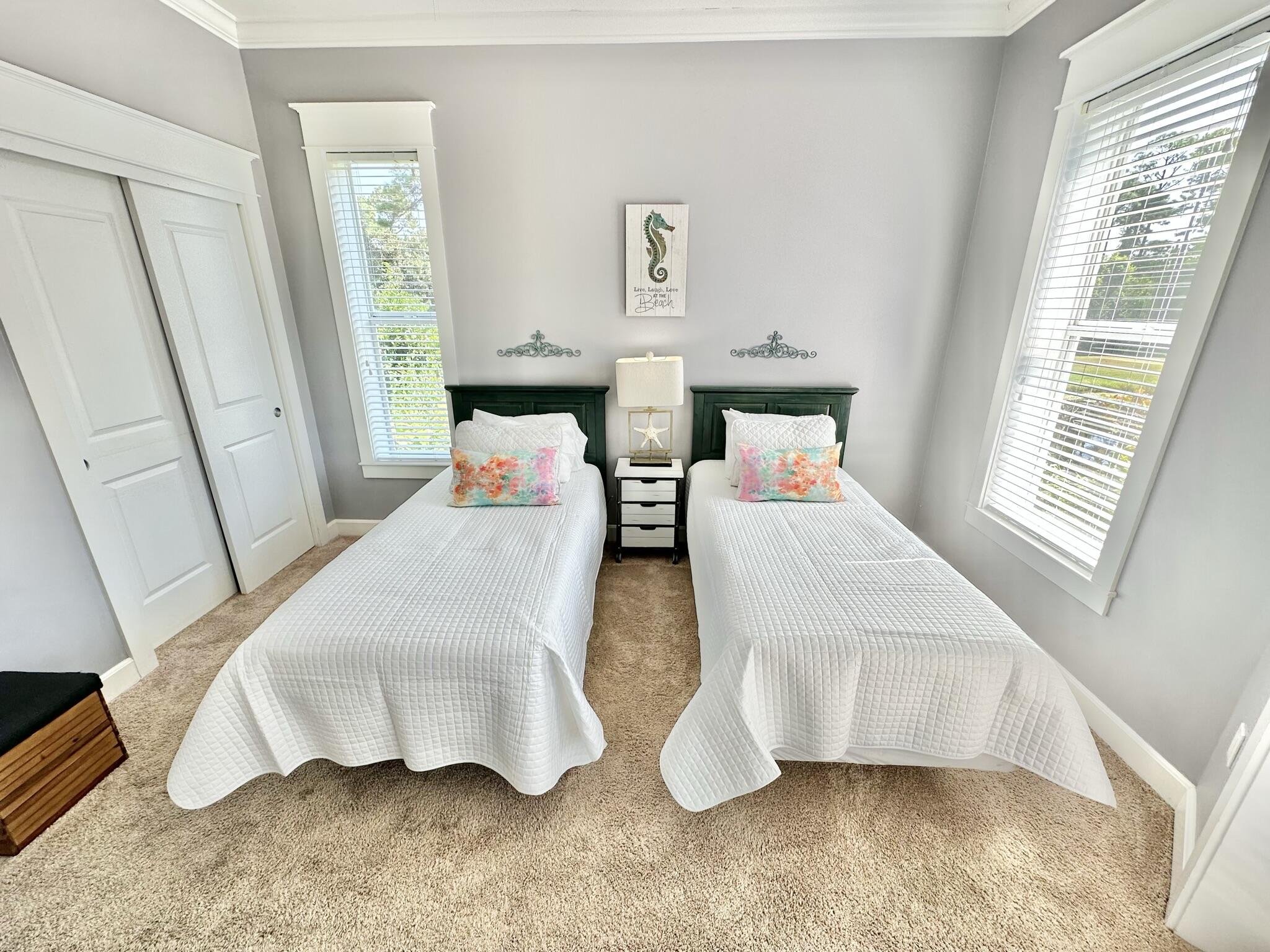 PINE RIDGE VILLAS - Residential