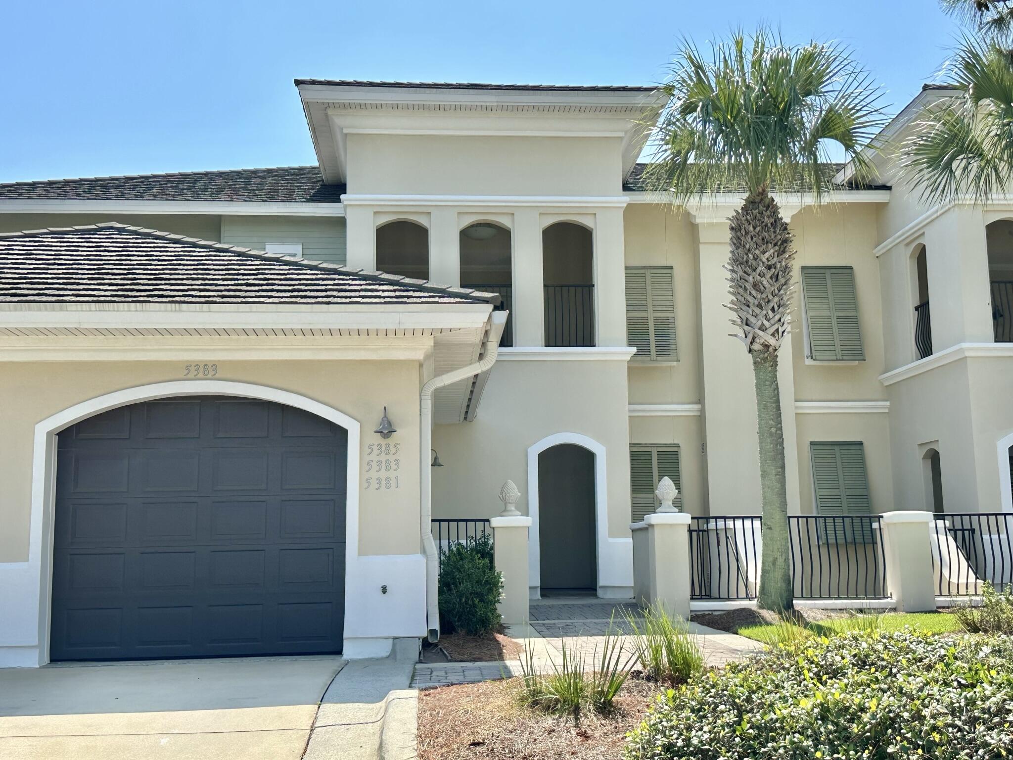 PINE RIDGE VILLAS - Residential