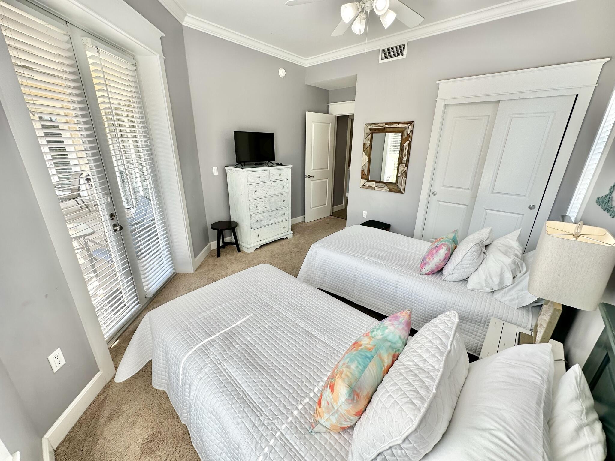 PINE RIDGE VILLAS - Residential