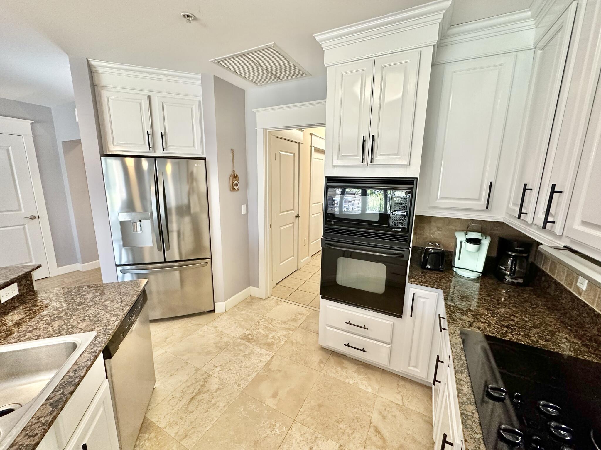 PINE RIDGE VILLAS - Residential