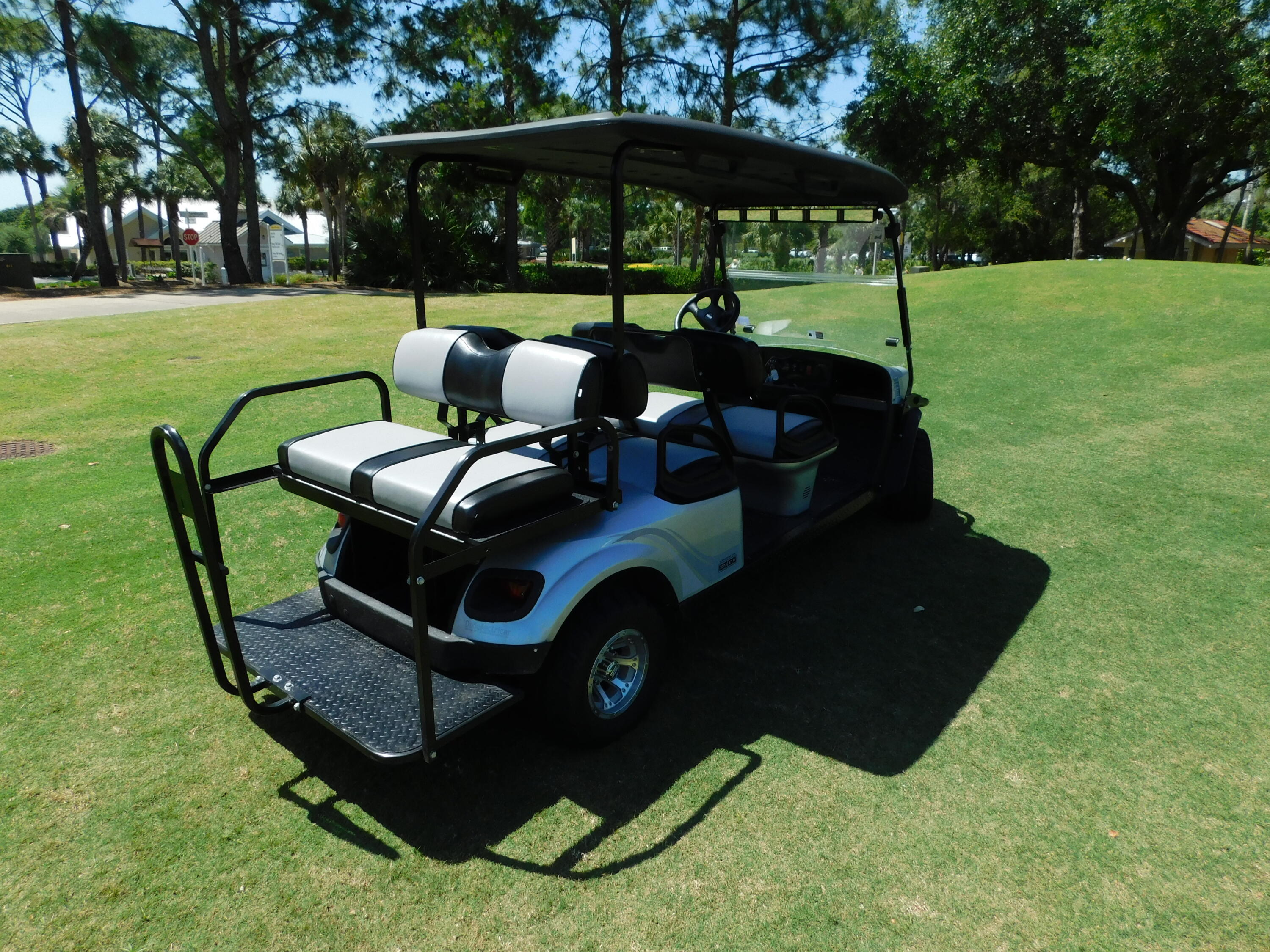 PINE RIDGE VILLAS - Residential