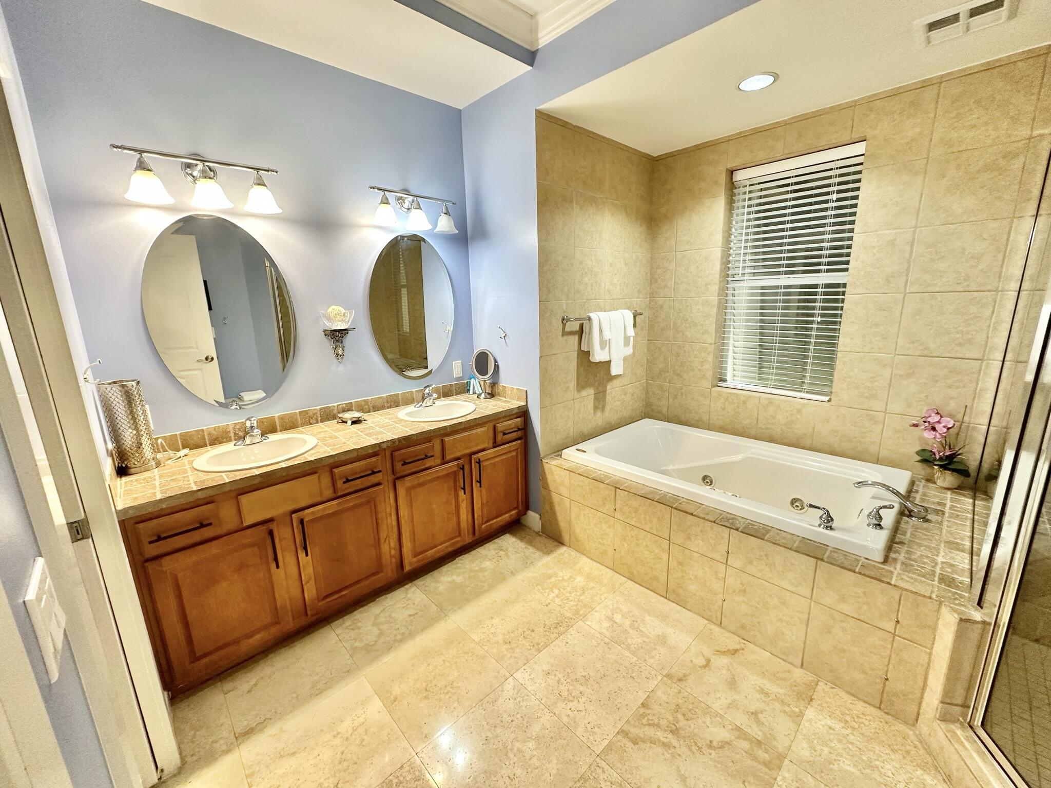 PINE RIDGE VILLAS - Residential