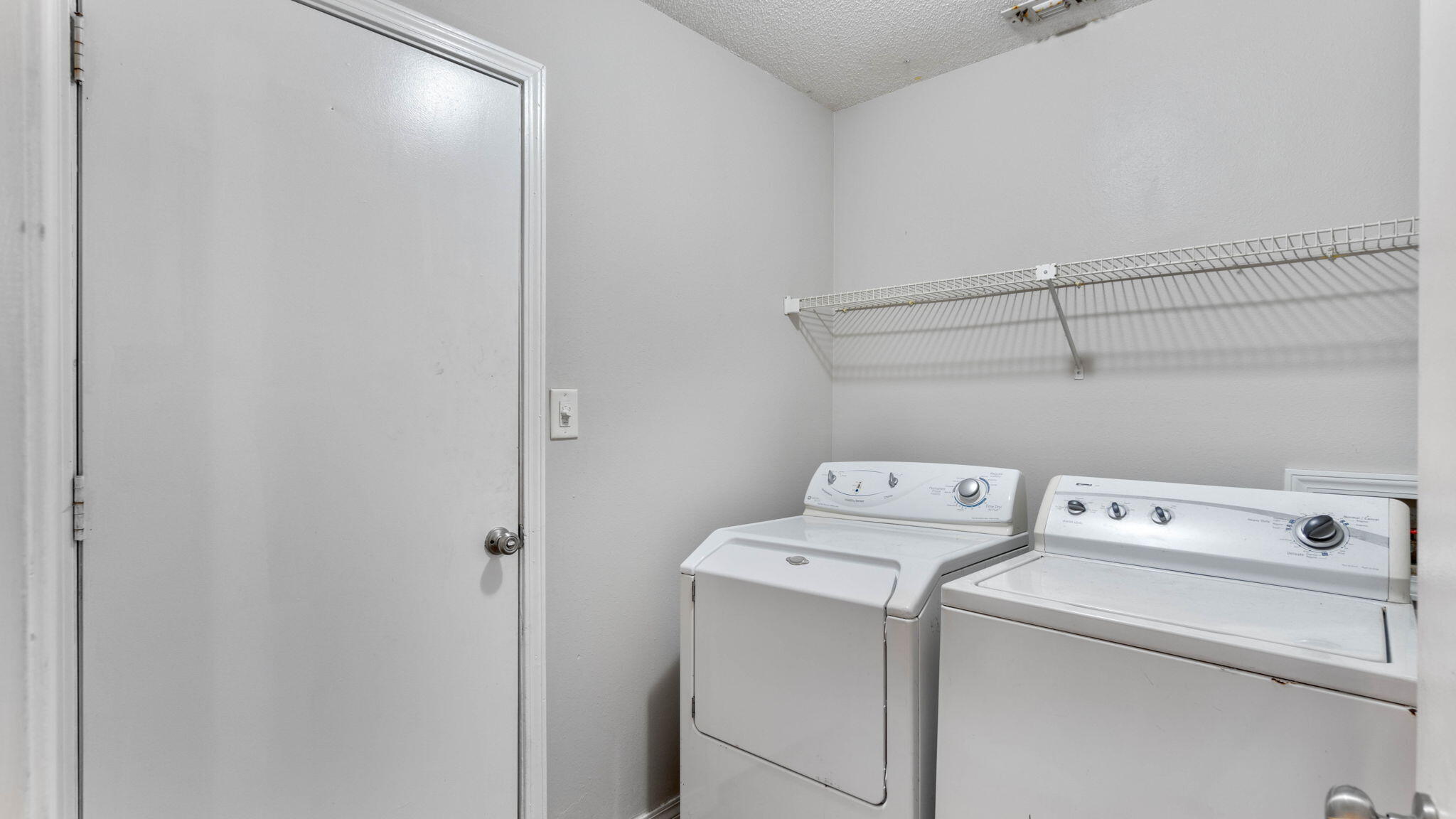 BROOKWOOD - Residential Lease